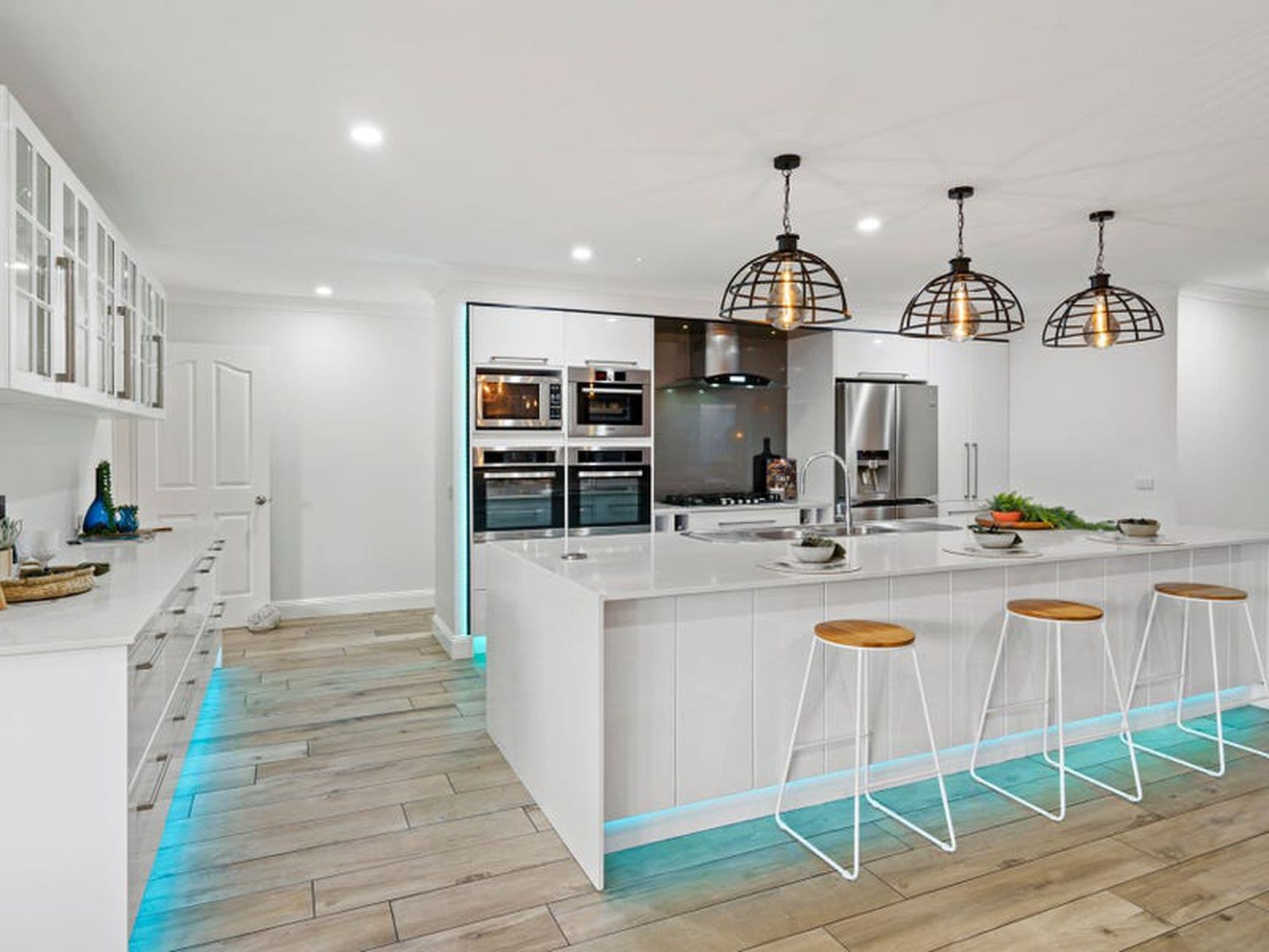 46 Piper Drive, Hamlyn Terrace - Thumbnail 2