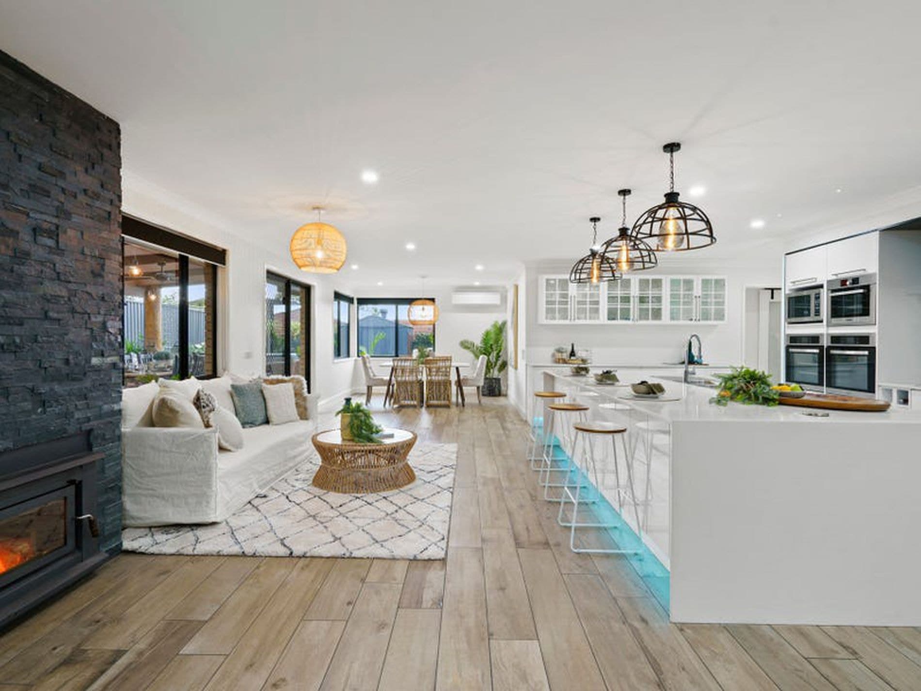 46 Piper Drive, Hamlyn Terrace - Thumbnail 4