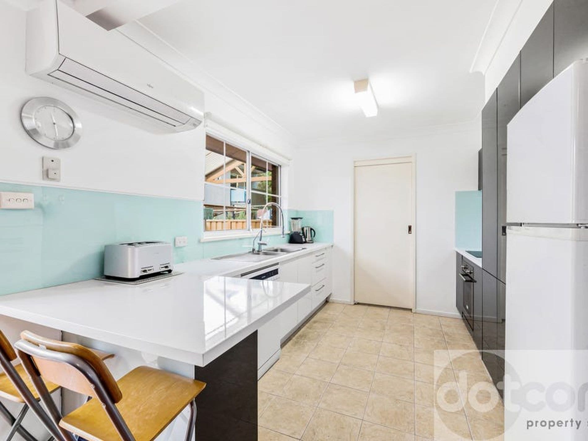 2 / 27 Frederick Street, East Gosford - Image 1