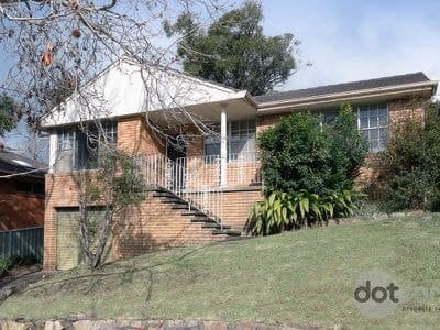 27 Pasadena Crescent, Macquarie Hills - Image 1