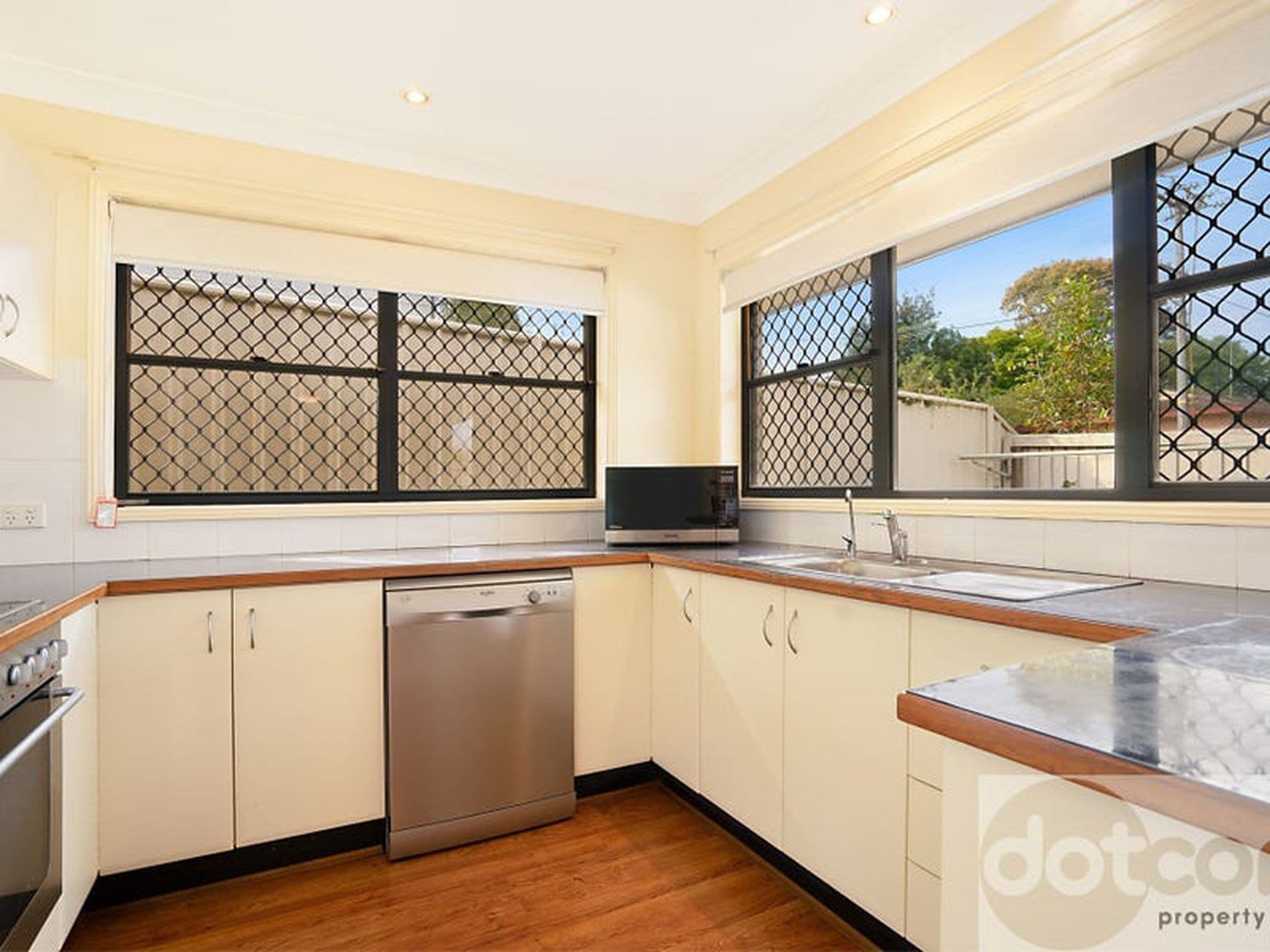 1 / 4 Lushington Street, East Gosford - Thumbnail 3