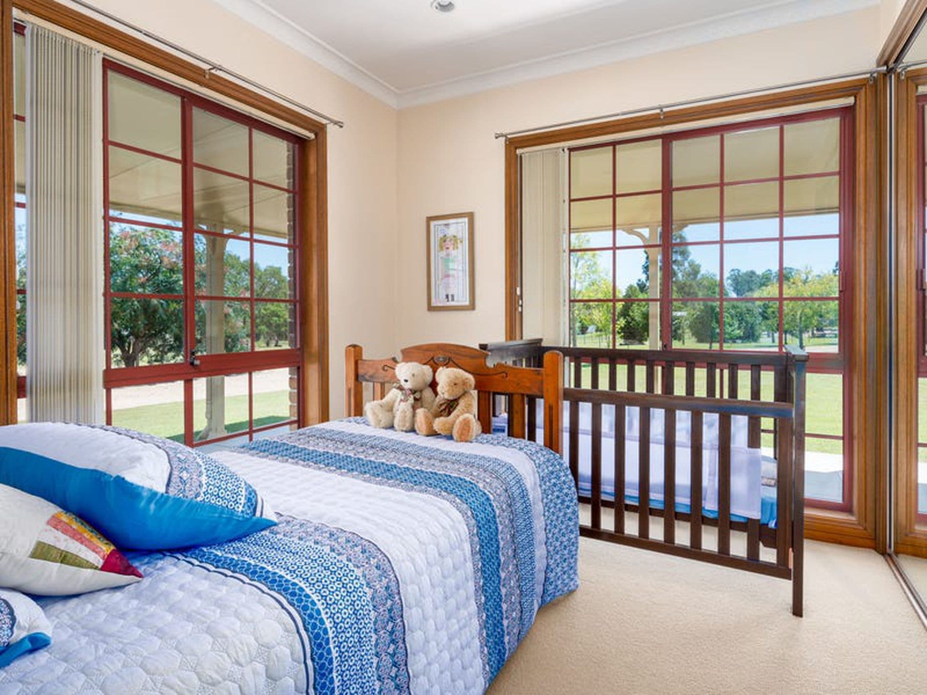 6 Merewether Close, North Rothbury - Thumbnail 4