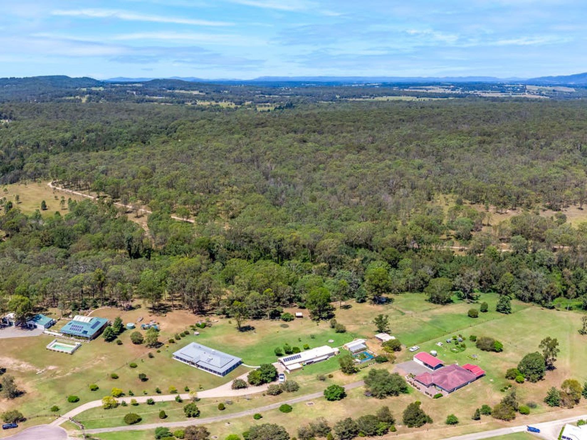 6 Merewether Close, North Rothbury - Thumbnail 8