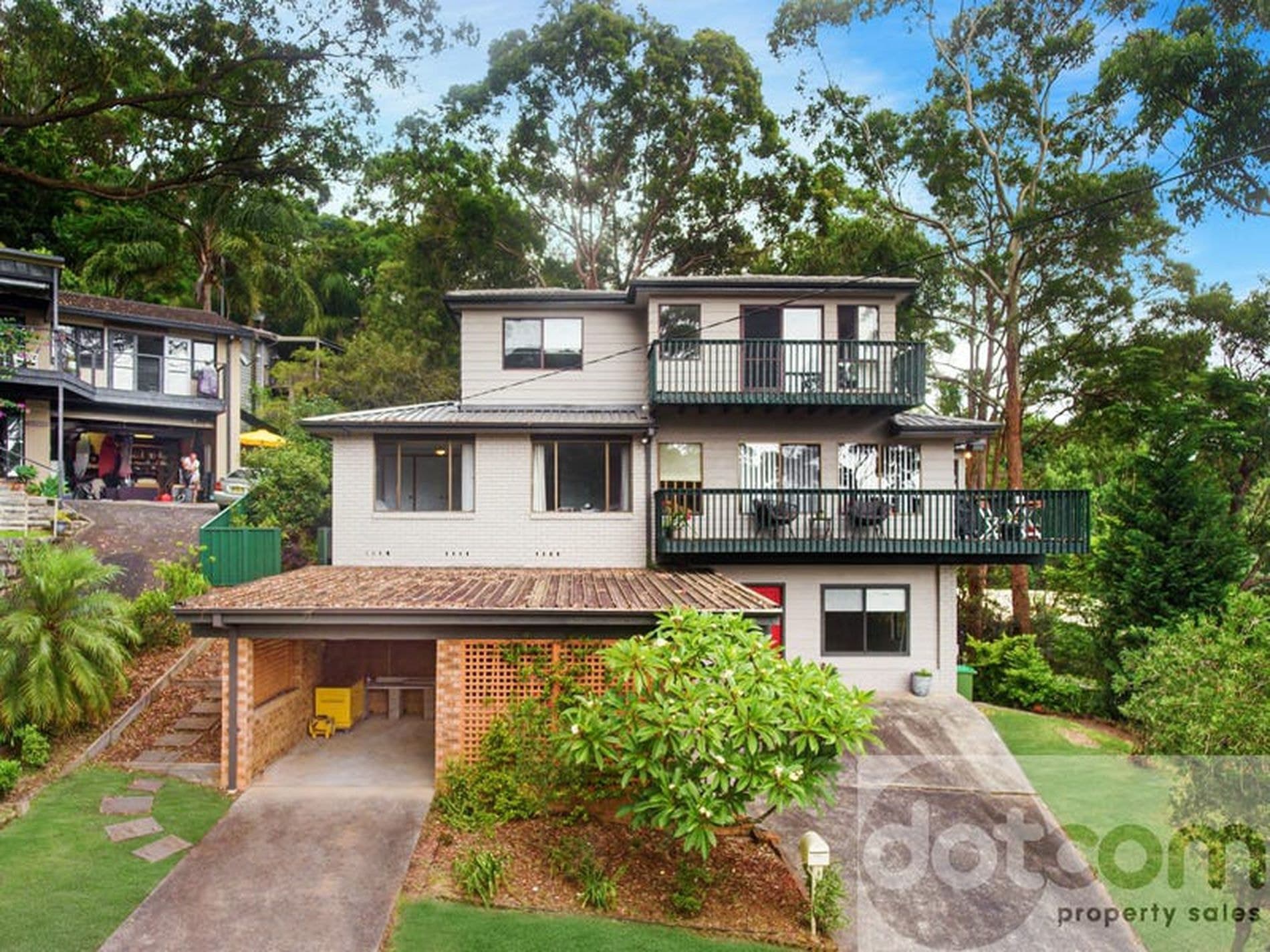 4 Coral Tree Place, Point Clare - Image 1