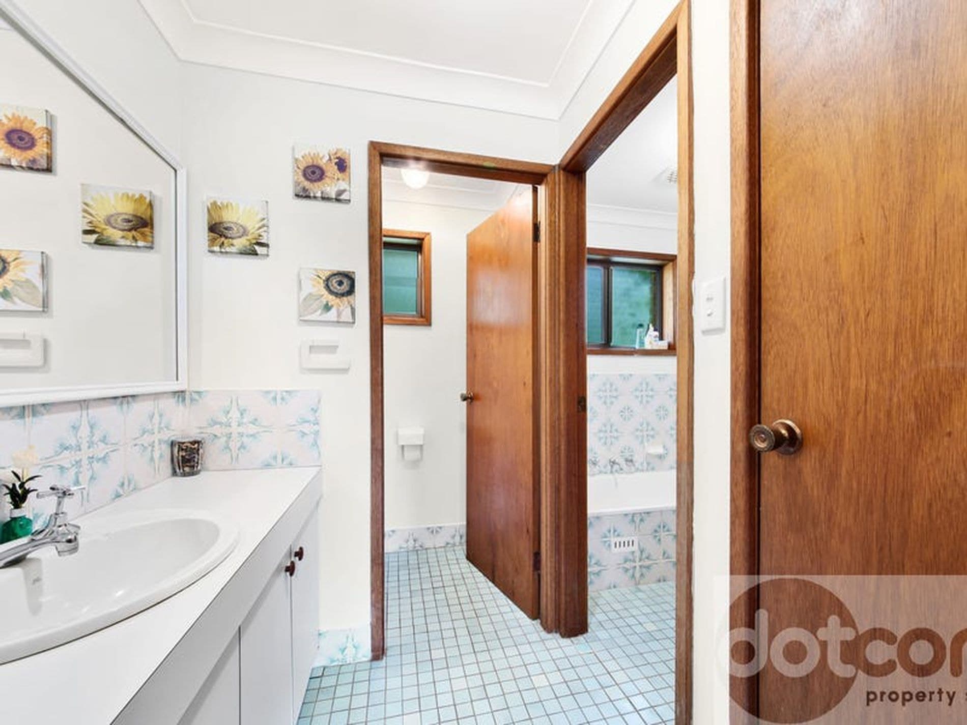 4 Coral Tree Place, Point Clare - Thumbnail 5
