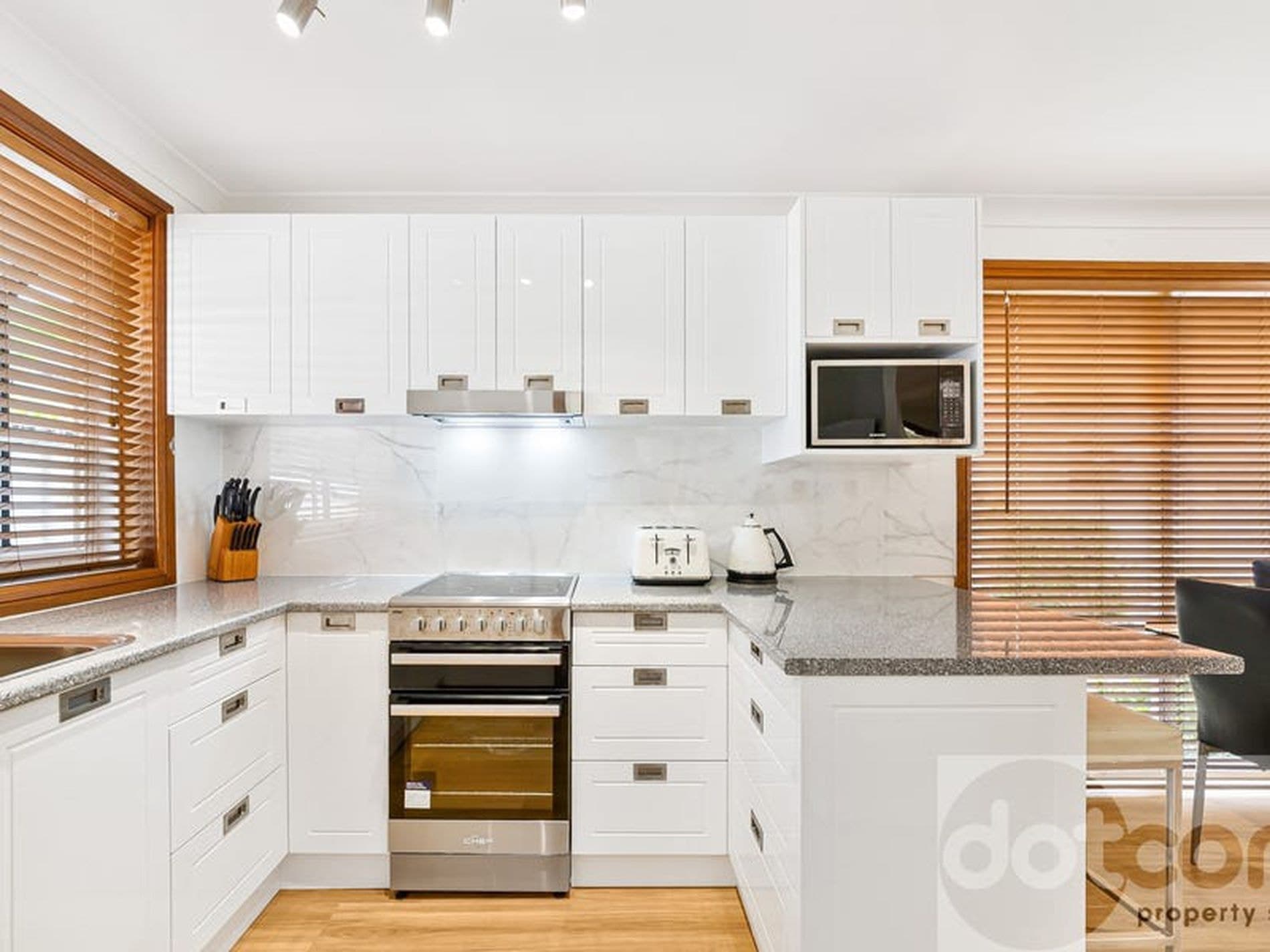 12 / 205A Albany Street, Point Frederick - Image 1