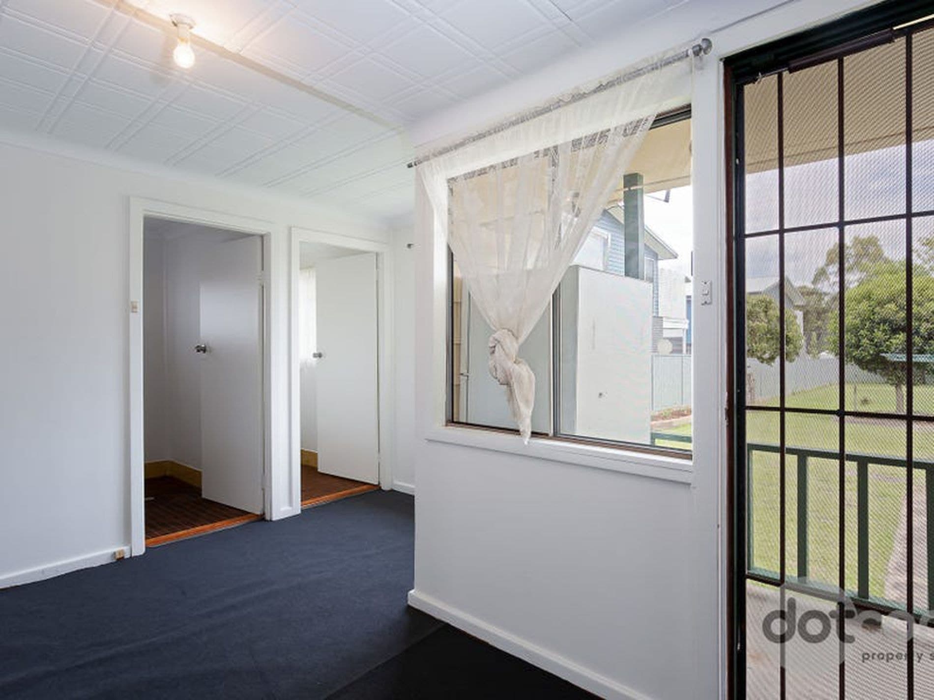 402 Lake Road, Argenton - Thumbnail 4