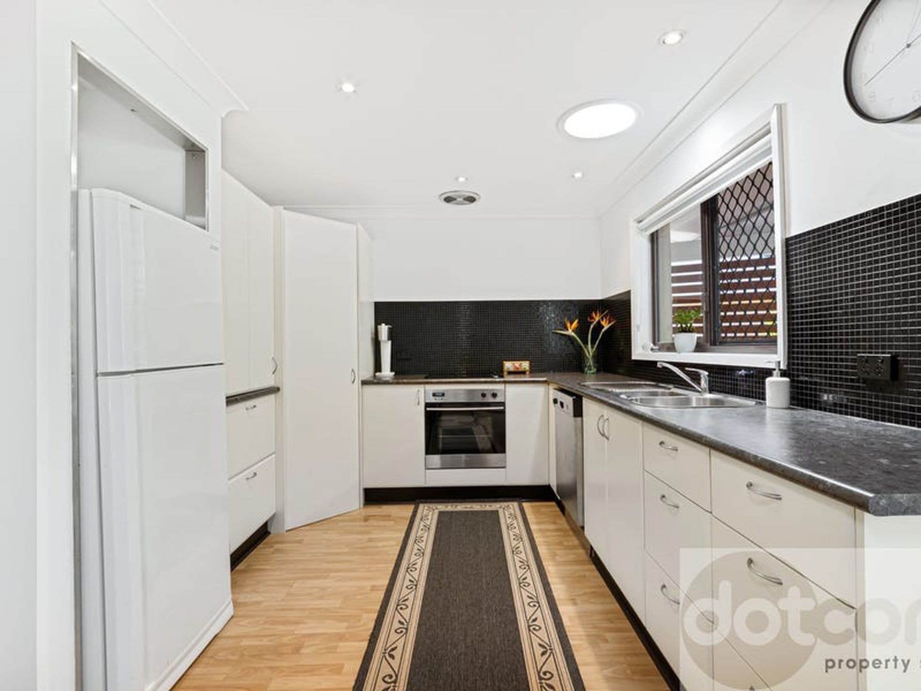 27 Neeworra Avenue, Narara - Thumbnail 4