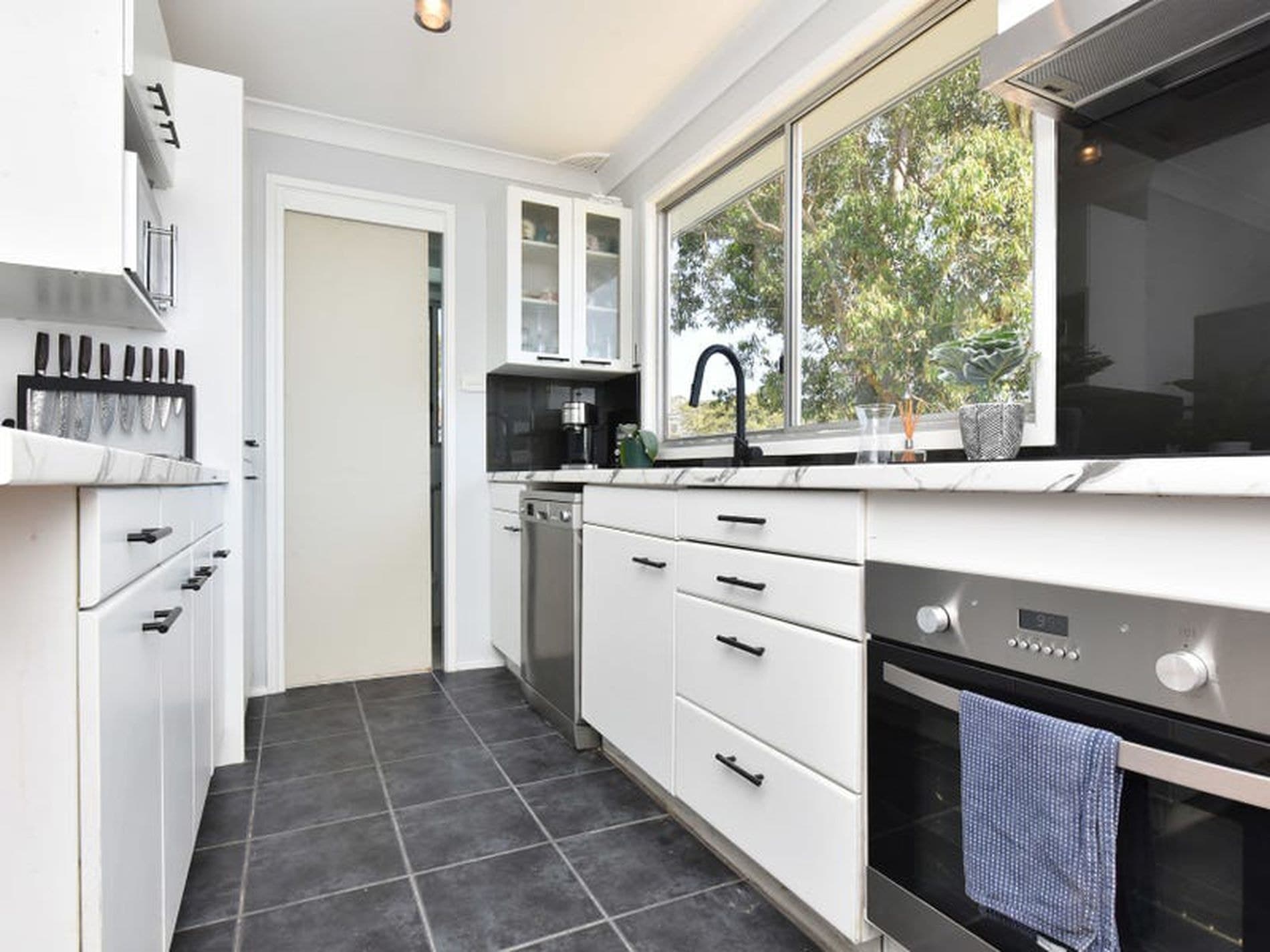 14 Hillside Crescent, Teralba, Teralba - Thumbnail 6