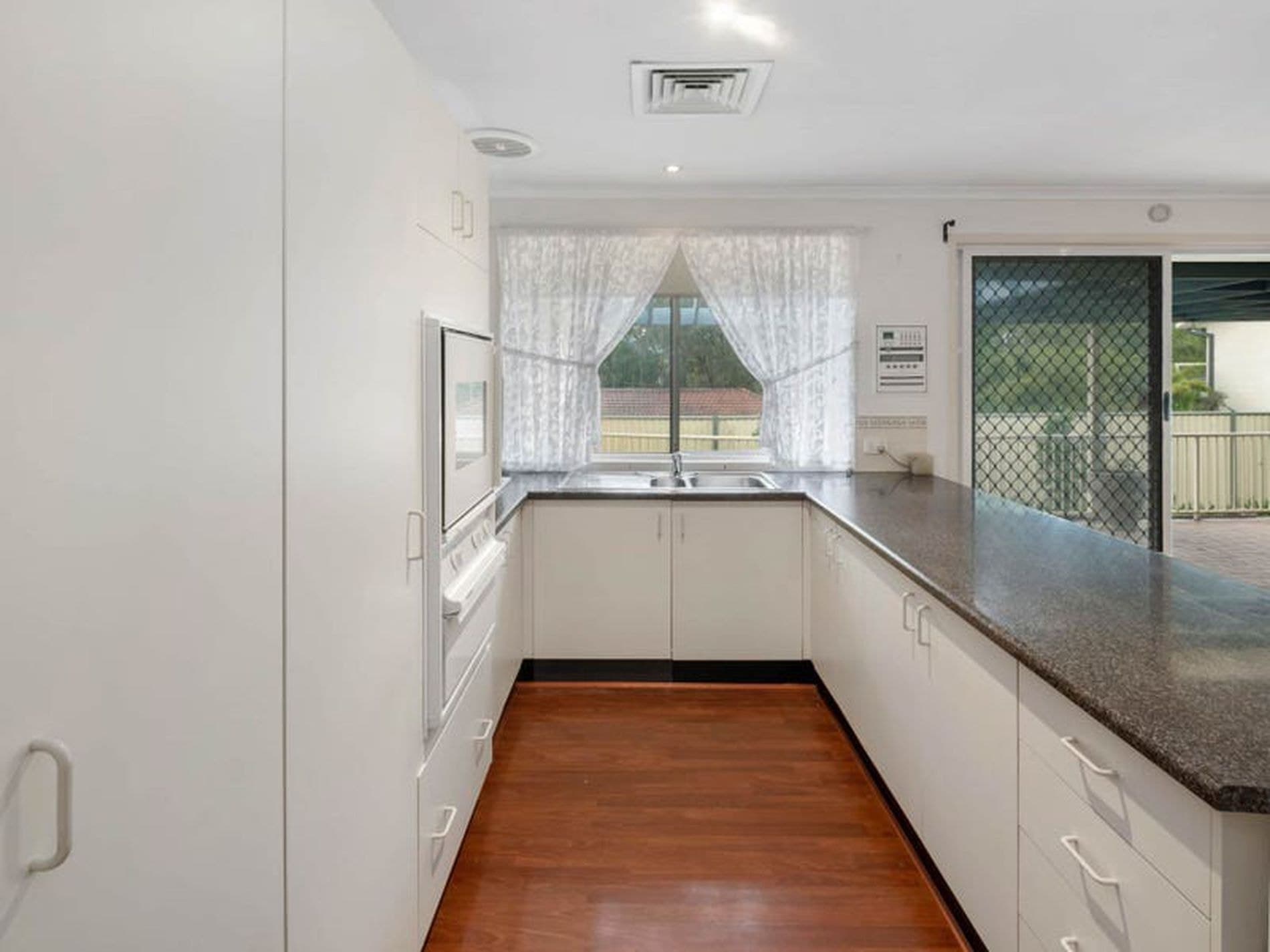 5 Bronzewing Drive, Erina - Thumbnail 3