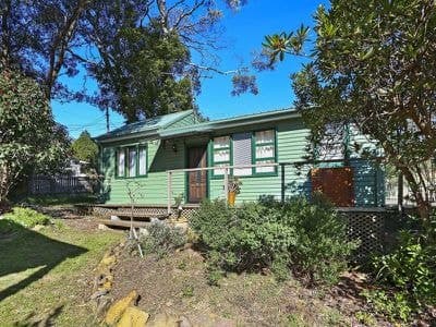 8 Minni Ha Ha Road, Katoomba - Image 1
