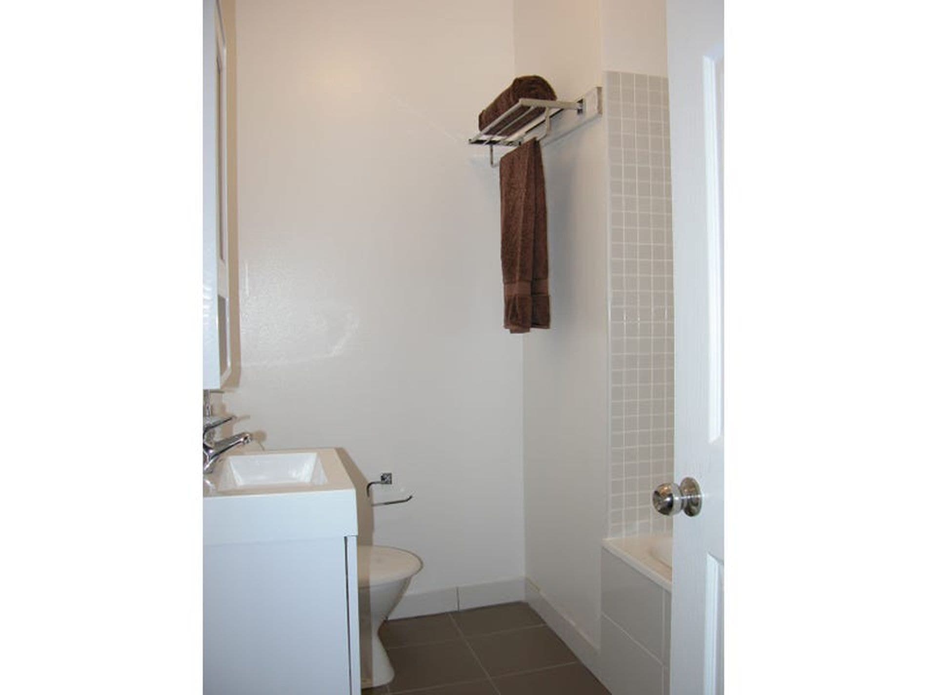 120 Fern Street, Islington - Thumbnail 4