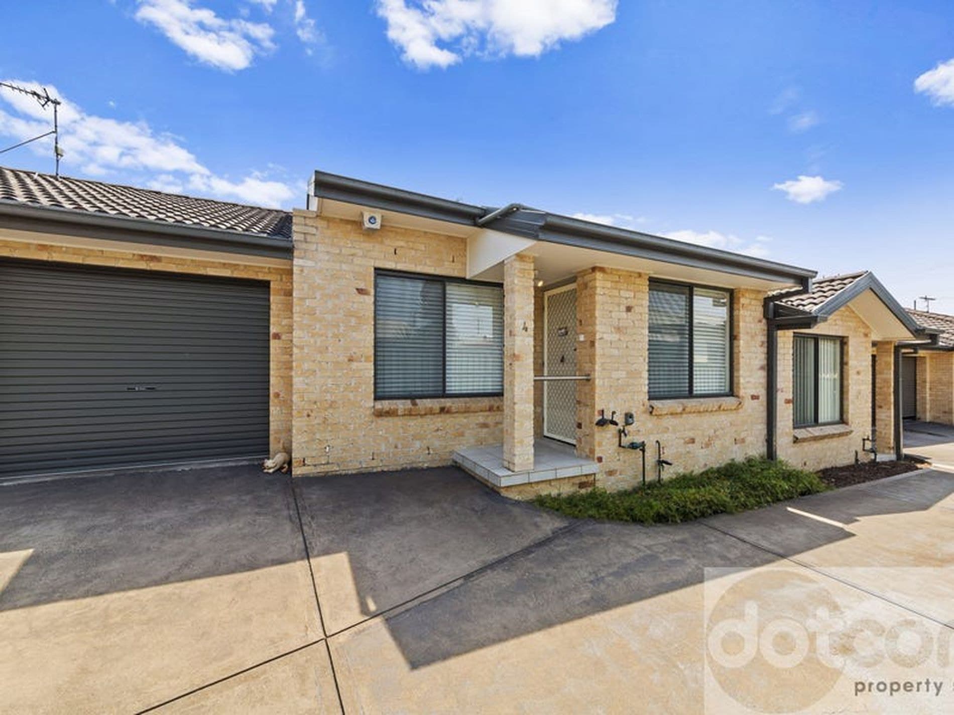 4 / 8 Bousfield Street, Wallsend - Thumbnail 2