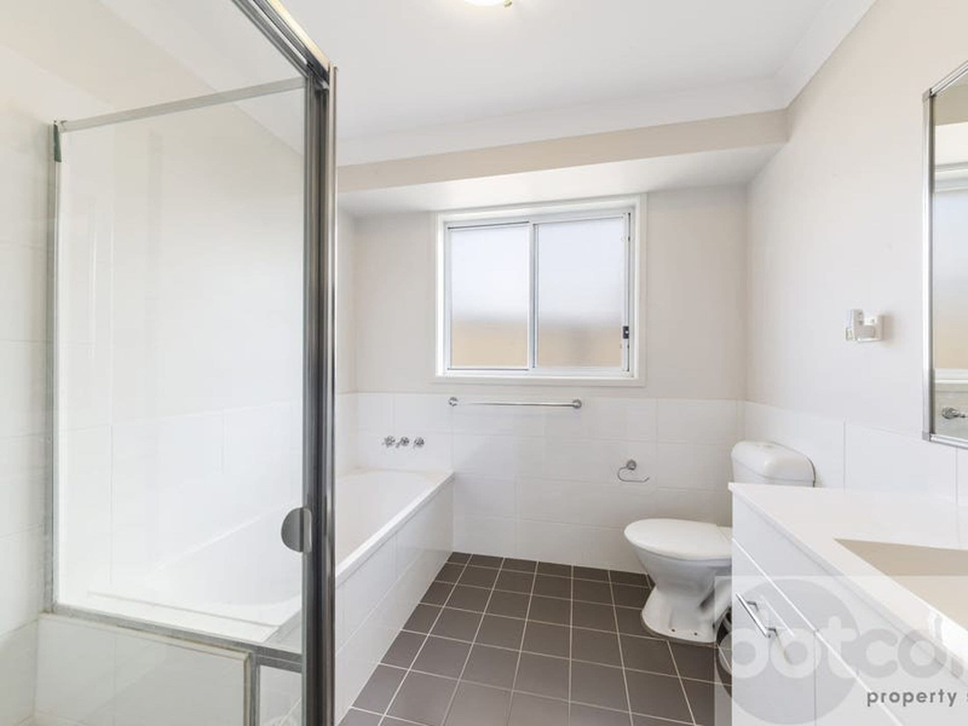 4 Regatta Way, Summerland Point - Thumbnail 7