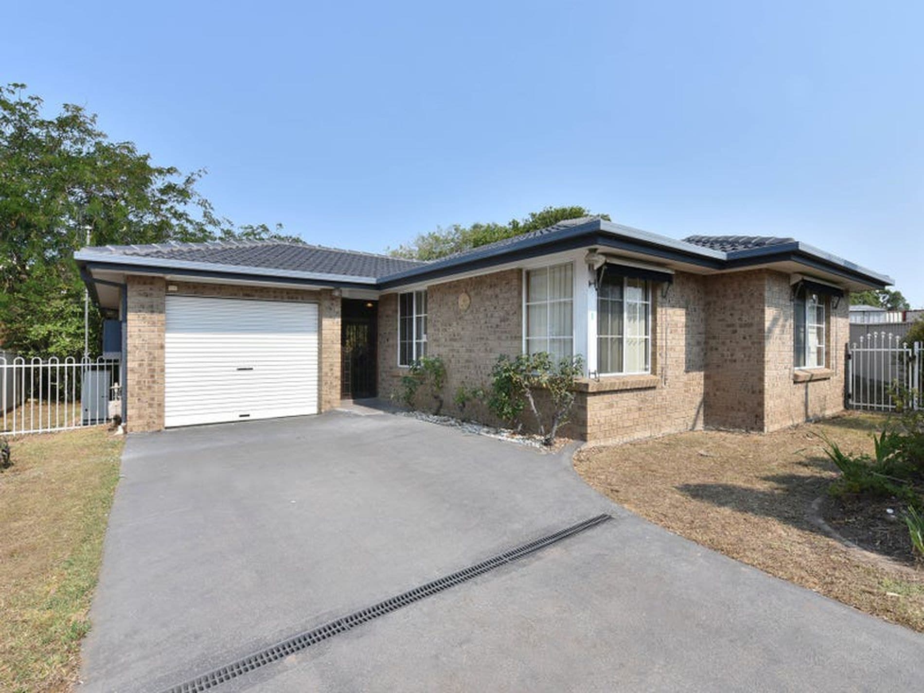 3 Trent Close, Lake Haven - Image 1