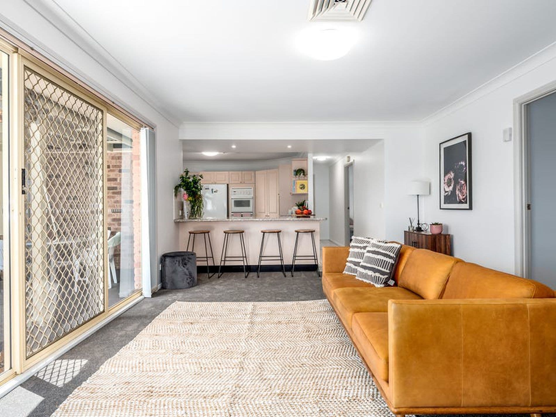 8 Crosby Court, Lakelands - Thumbnail 7
