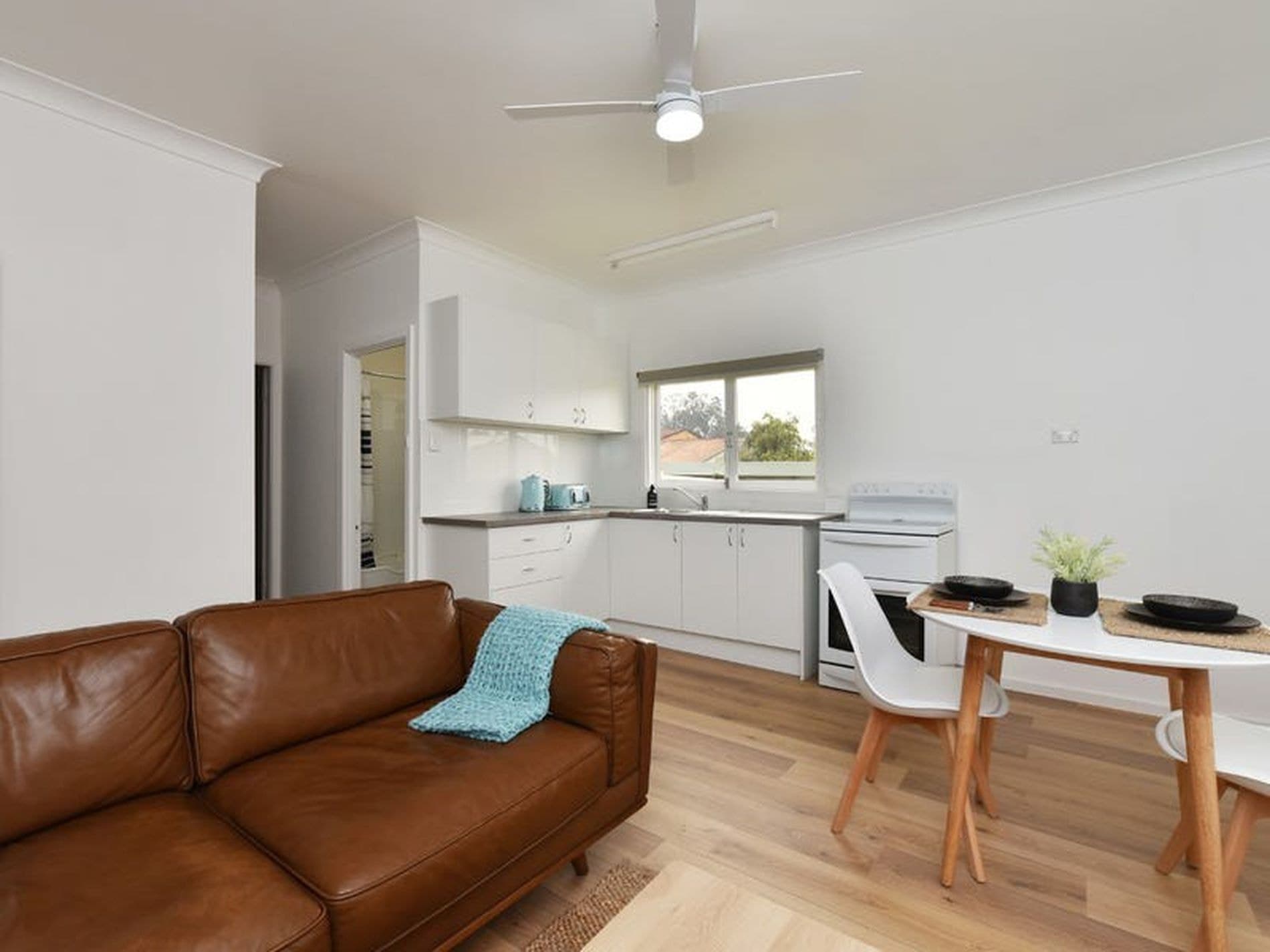 13 Bardon Lane, Brightwaters - Thumbnail 5