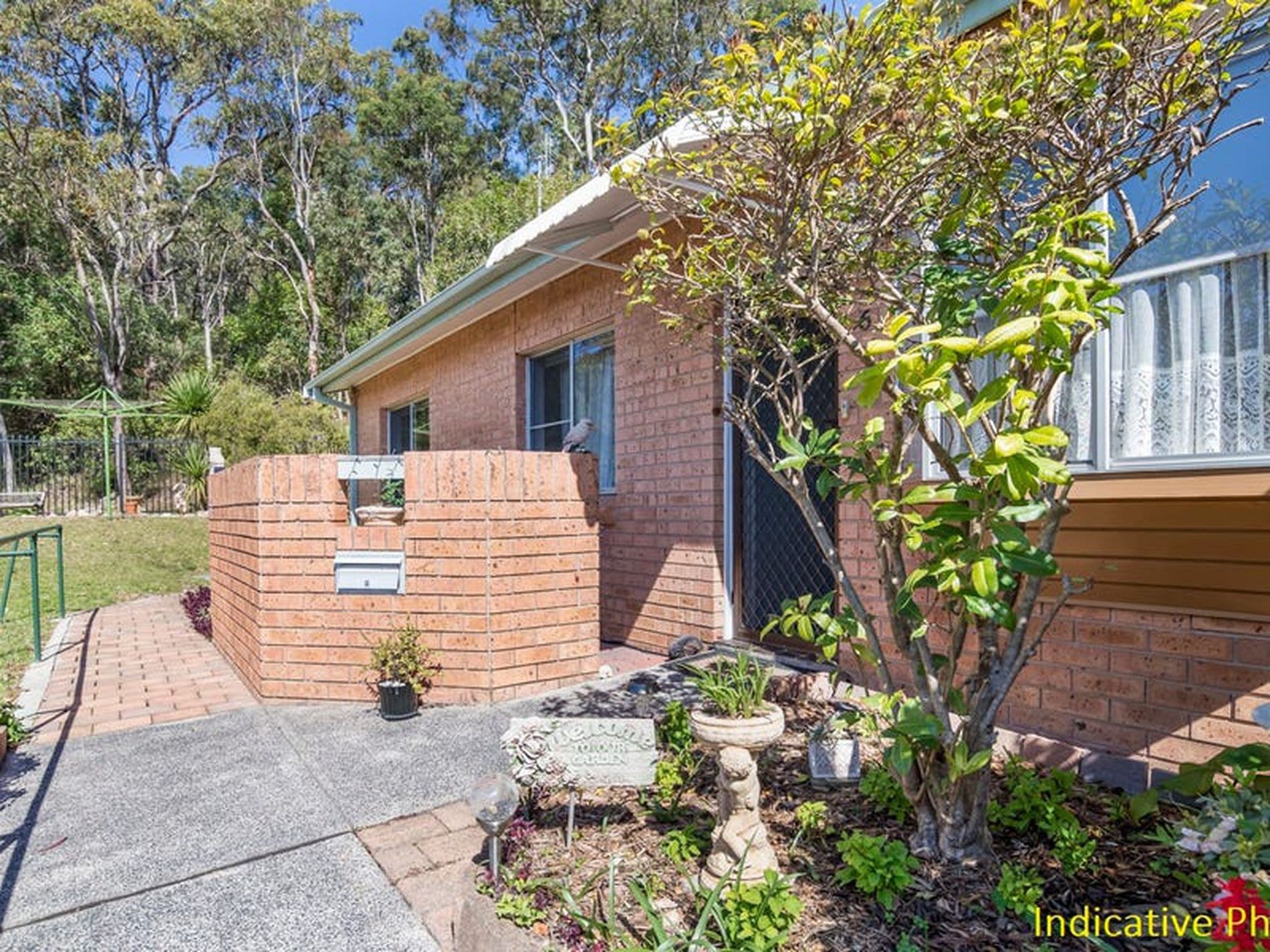 5 / 3 Violet Town Road, Mount Hutton - Image 1