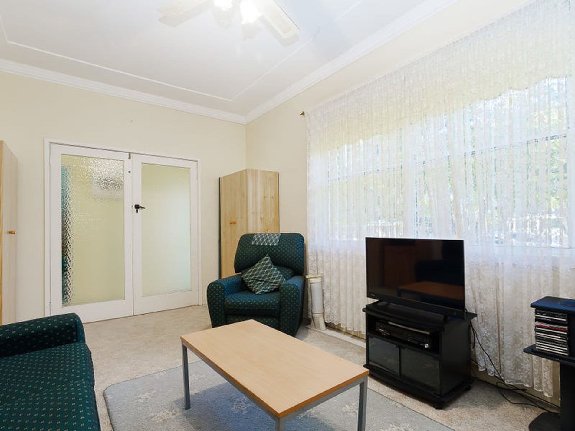 12 Crest Road, Wallsend, Wallsend - Thumbnail 3