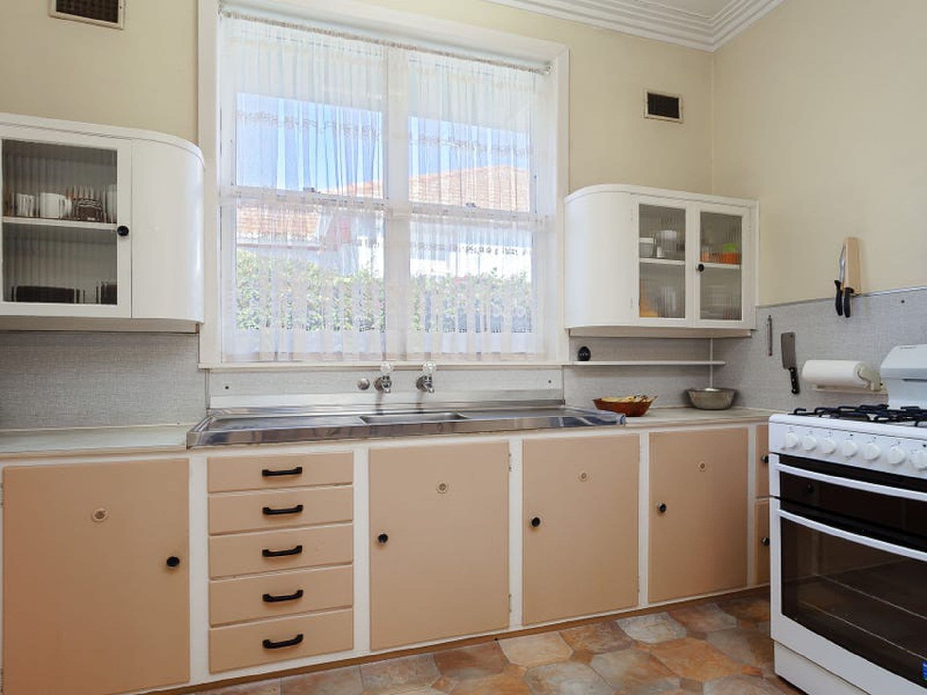 12 Crest Road, Wallsend, Wallsend - Thumbnail 4