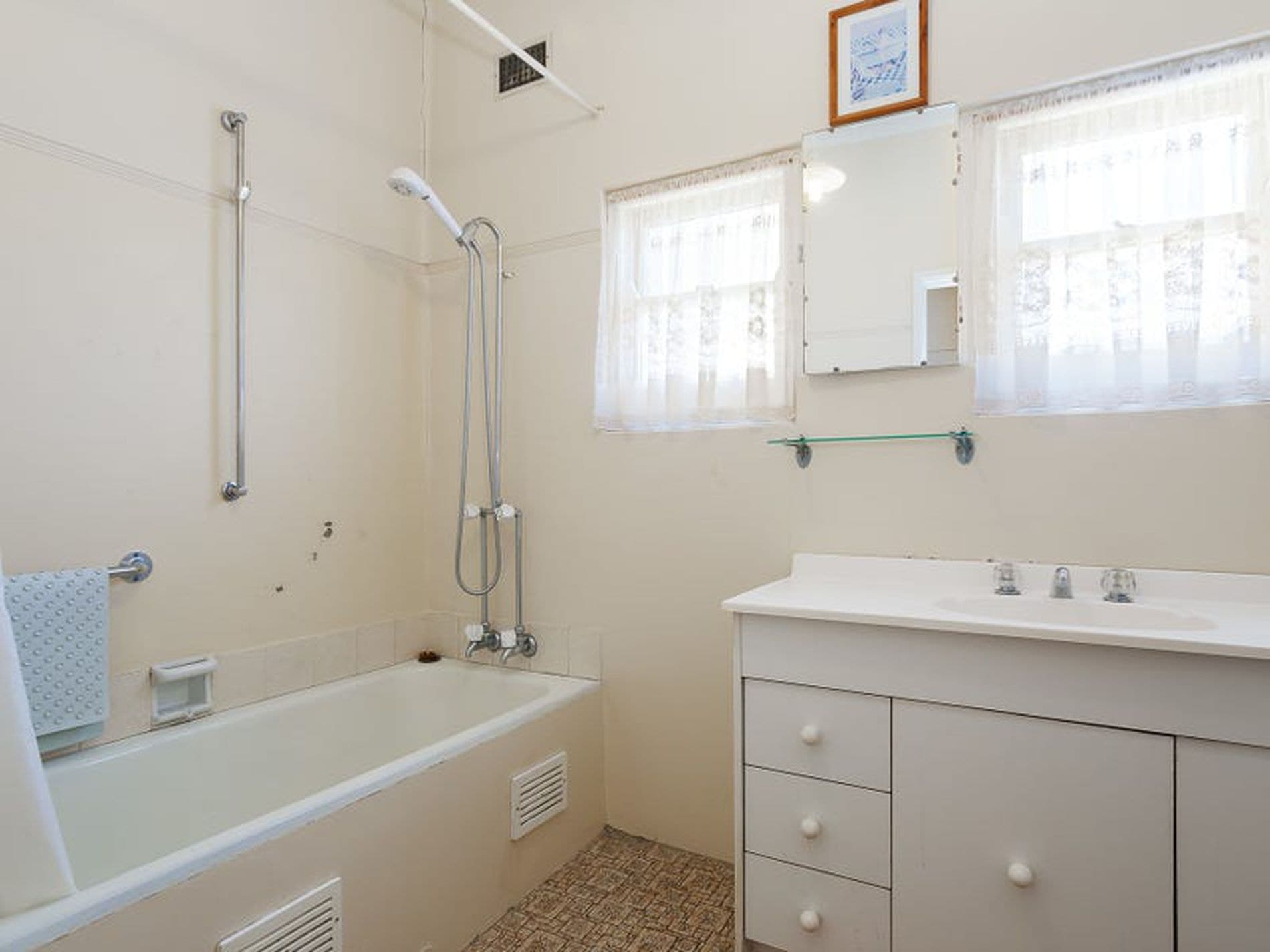 12 Crest Road, Wallsend, Wallsend - Thumbnail 8