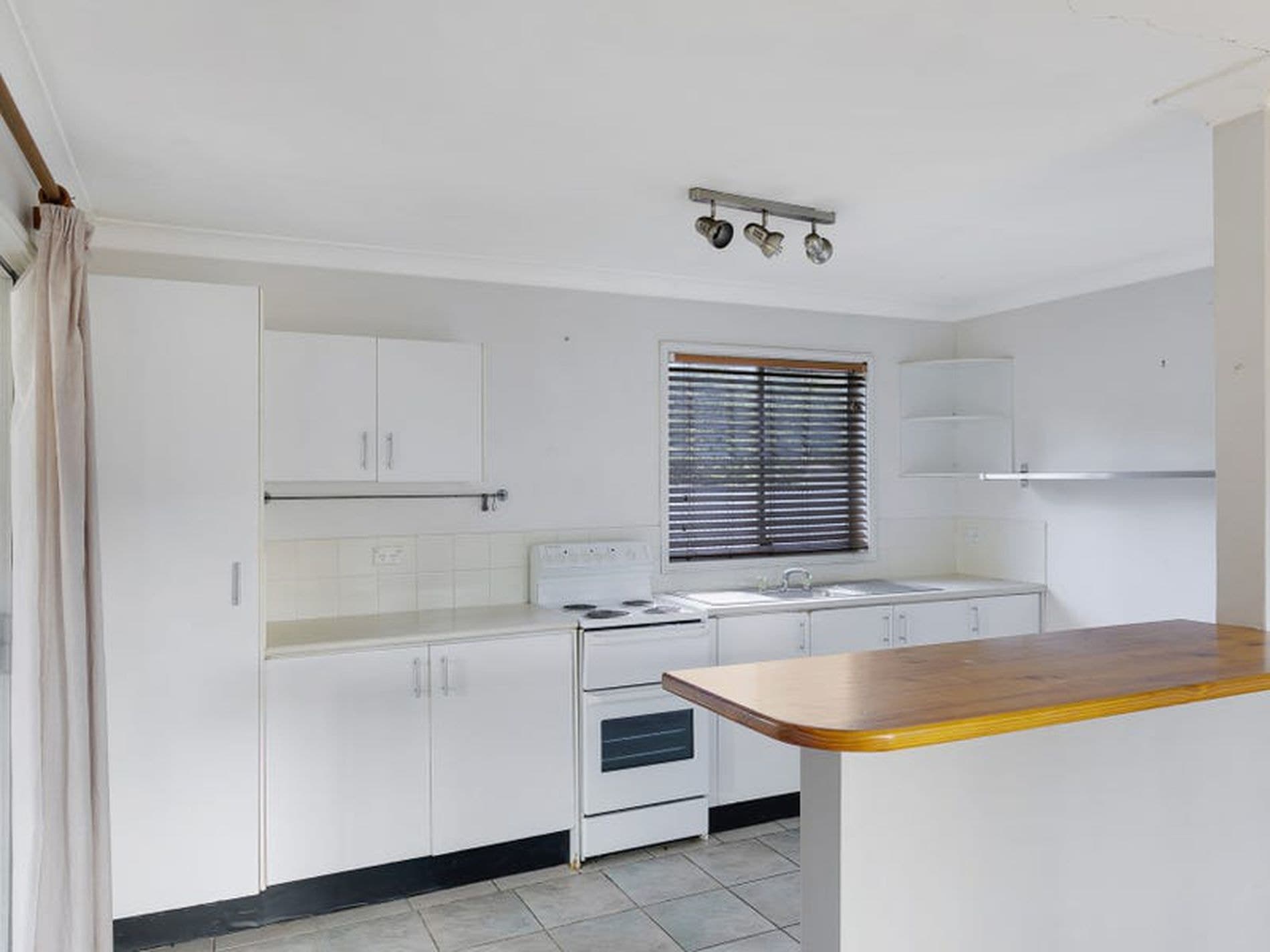 64 Melville Street, Kincumber - Thumbnail 2