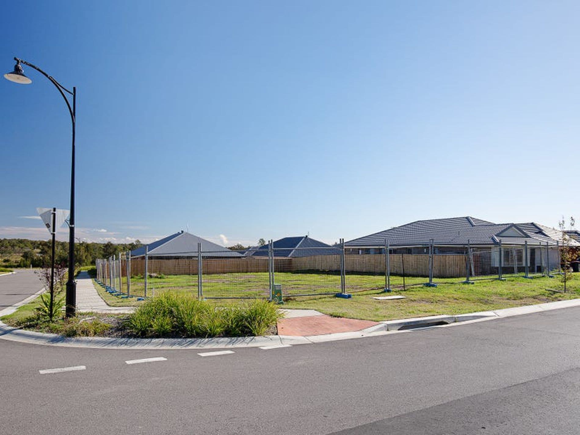 35 Tarragon Way, Chisholm - Thumbnail 5
