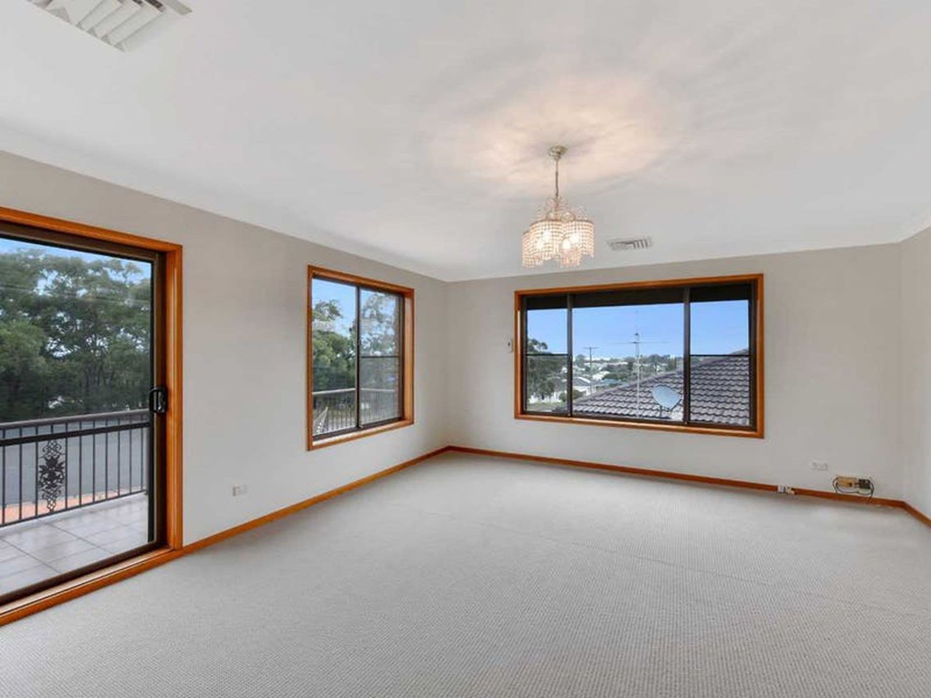 13 Old Belmont Road, Belmont North - Thumbnail 4