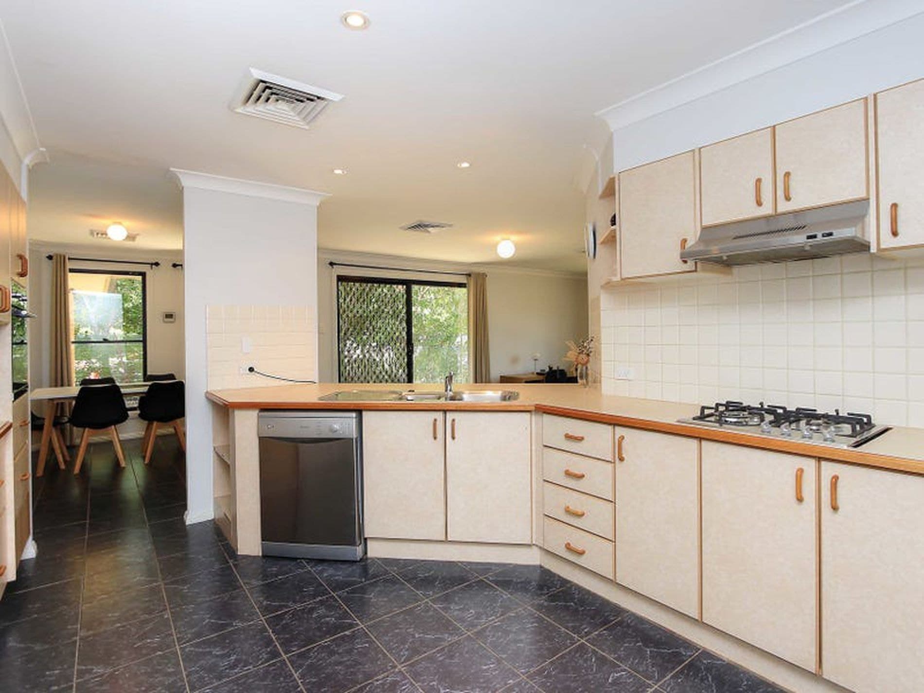 16 Beauty Point Road, Morisset, Morisset - Thumbnail 7