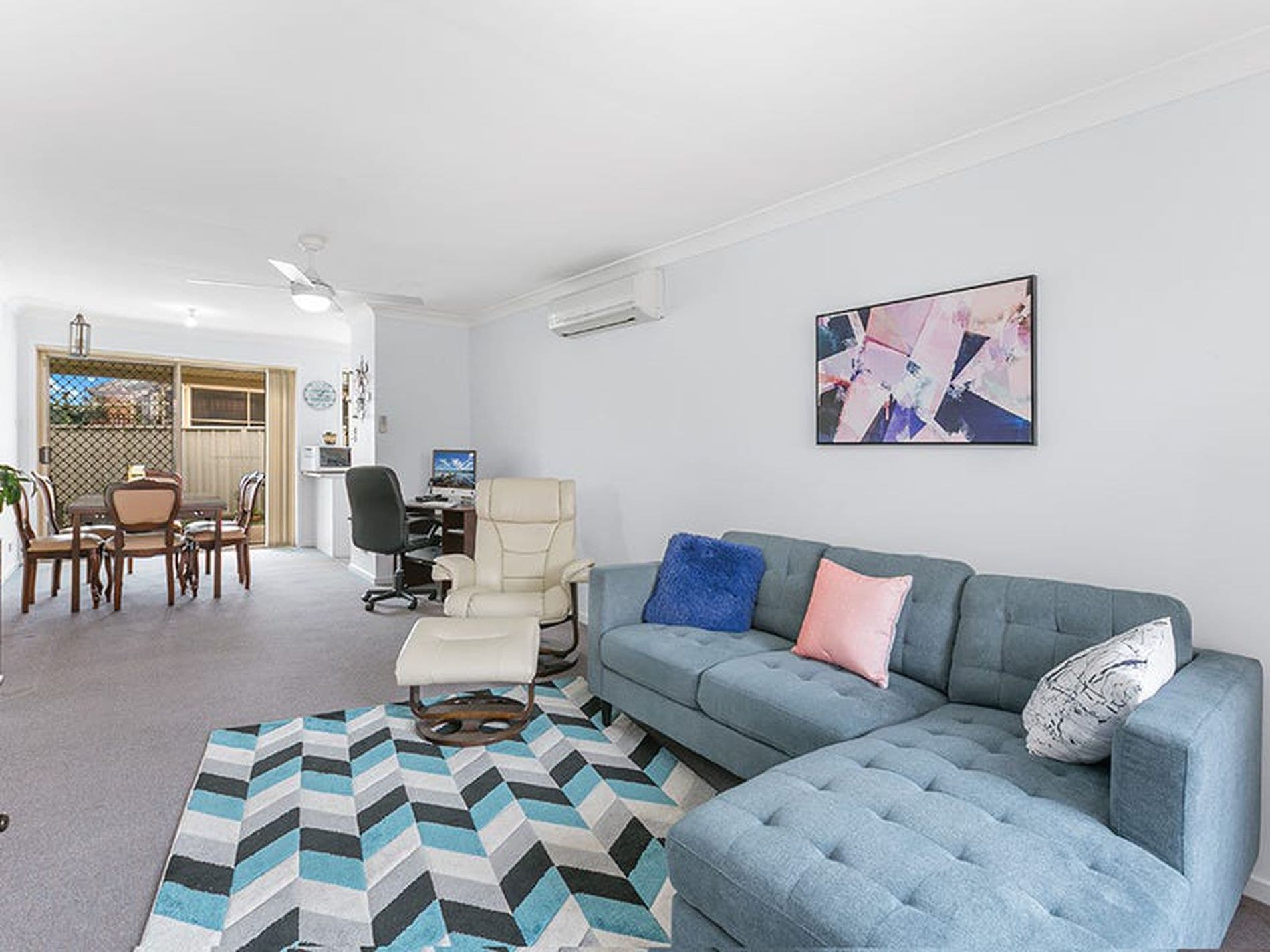 4 / 2 Bangalay Close, Woodberry - Thumbnail 2