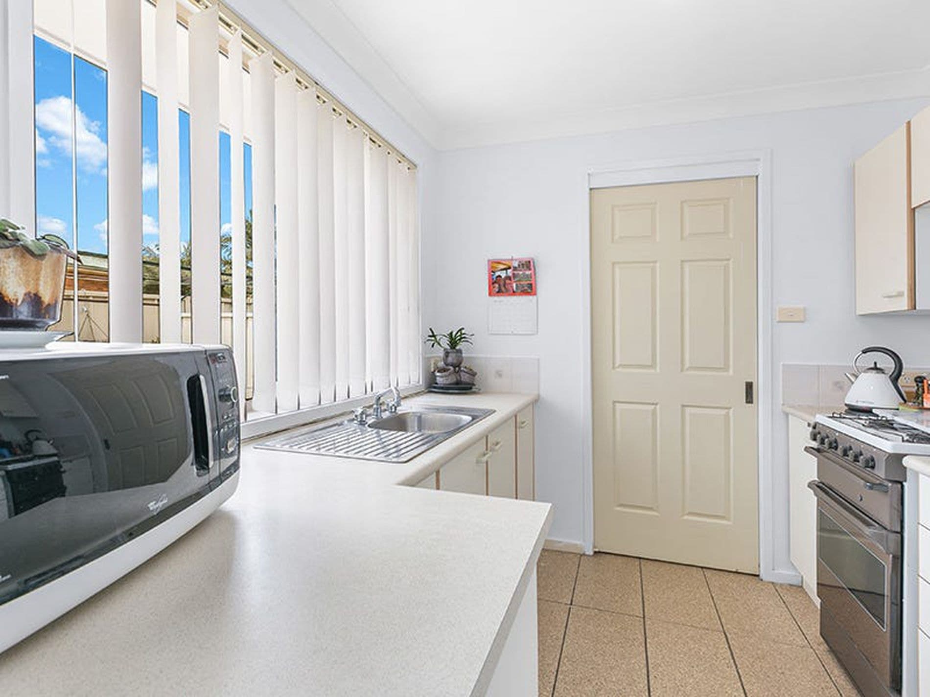 4 / 2 Bangalay Close, Woodberry - Thumbnail 5