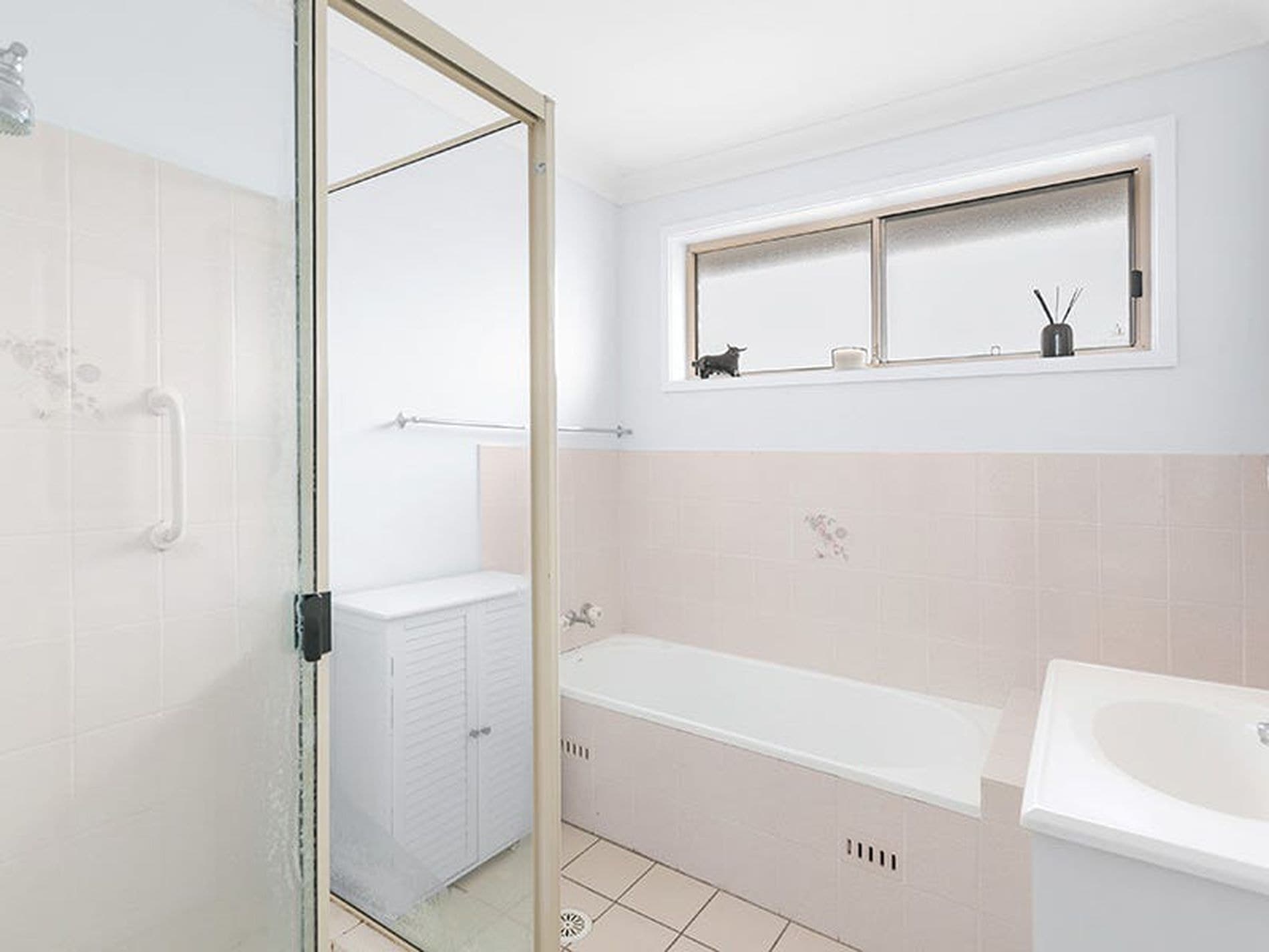 4 / 2 Bangalay Close, Woodberry - Thumbnail 8