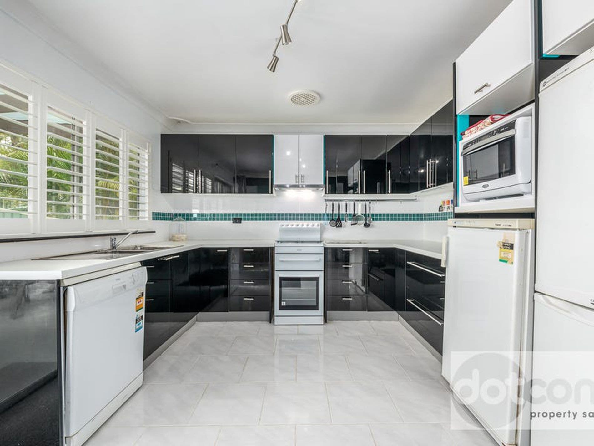 76 Glade Street, Arcadia Vale - Thumbnail 2