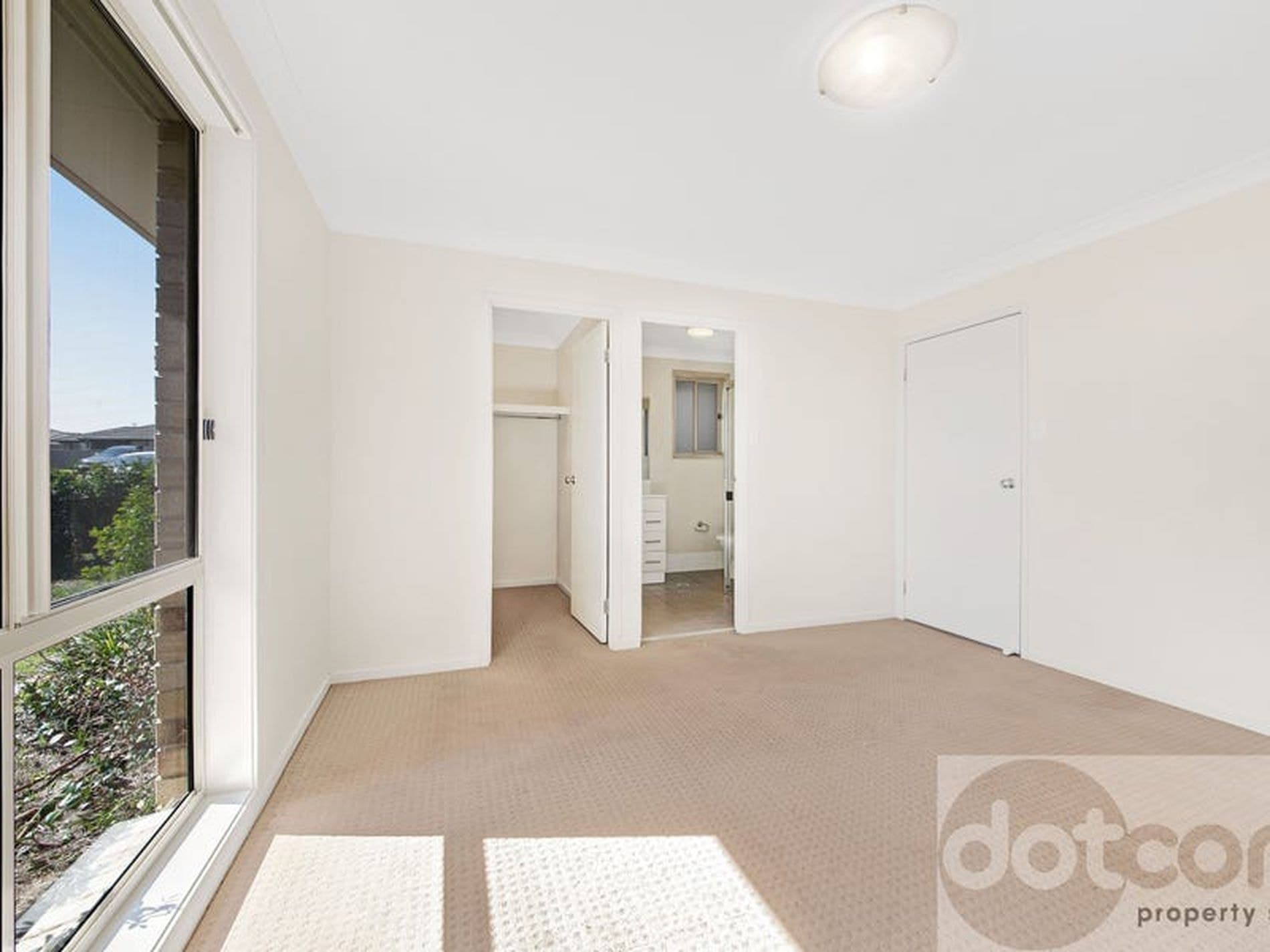 46 Primrose Drive, Hamlyn Terrace, Hamlyn Terrace - Thumbnail 5