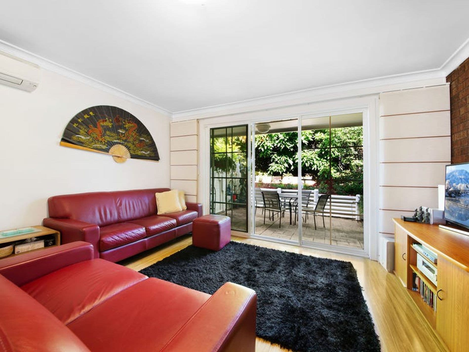 1 / 24 York Street, Point Frederick - Thumbnail 2