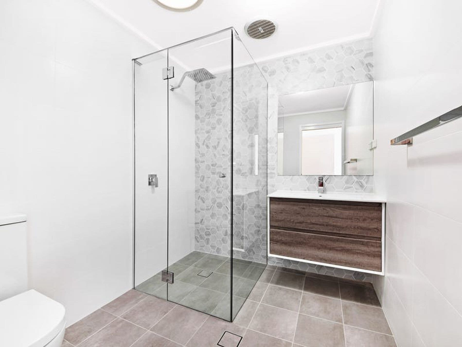 19 / 8-10 Jarrett Street, North Gosford - Thumbnail 5