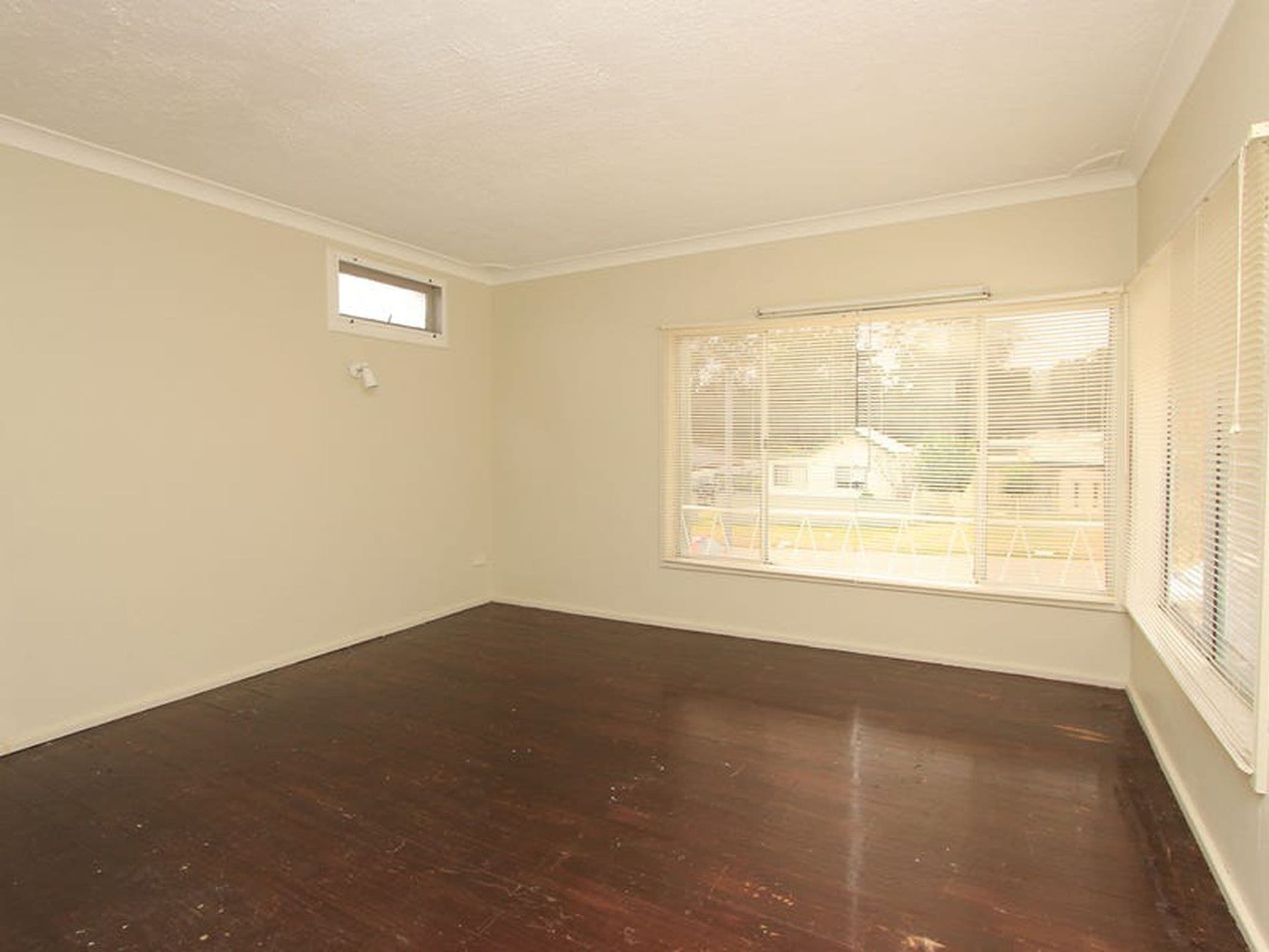 55 Hospital Road, Weston - Thumbnail 8