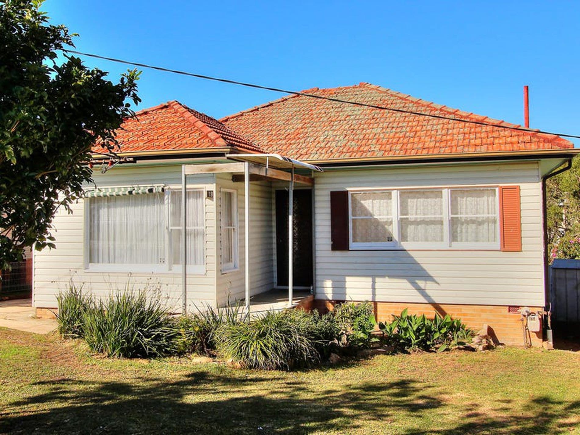 19 Waller Street, Shortland - Image 1