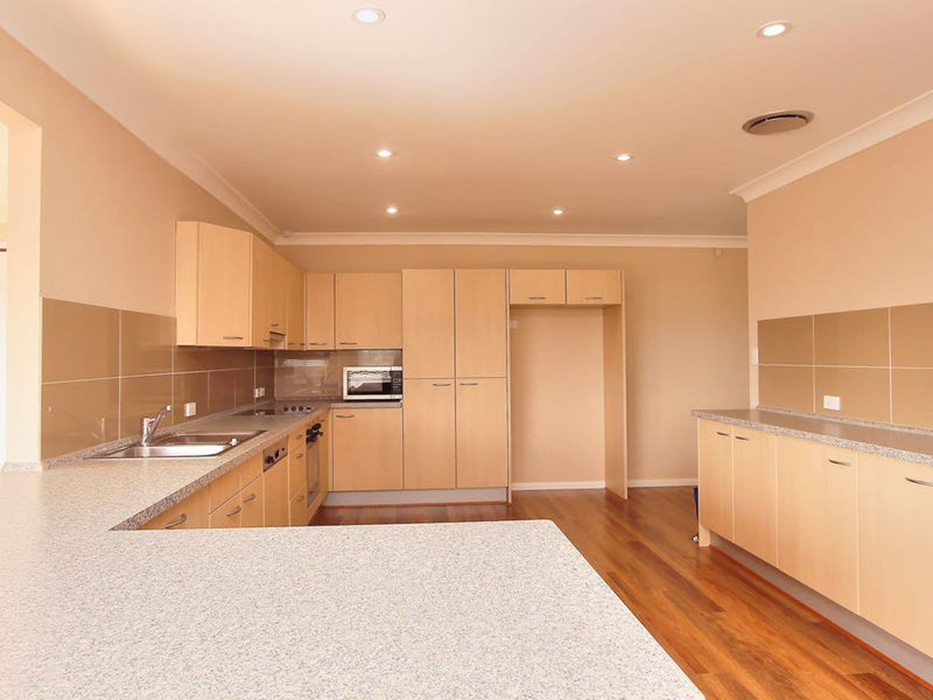 18 Halcyon Street, Mannering Park - Thumbnail 8