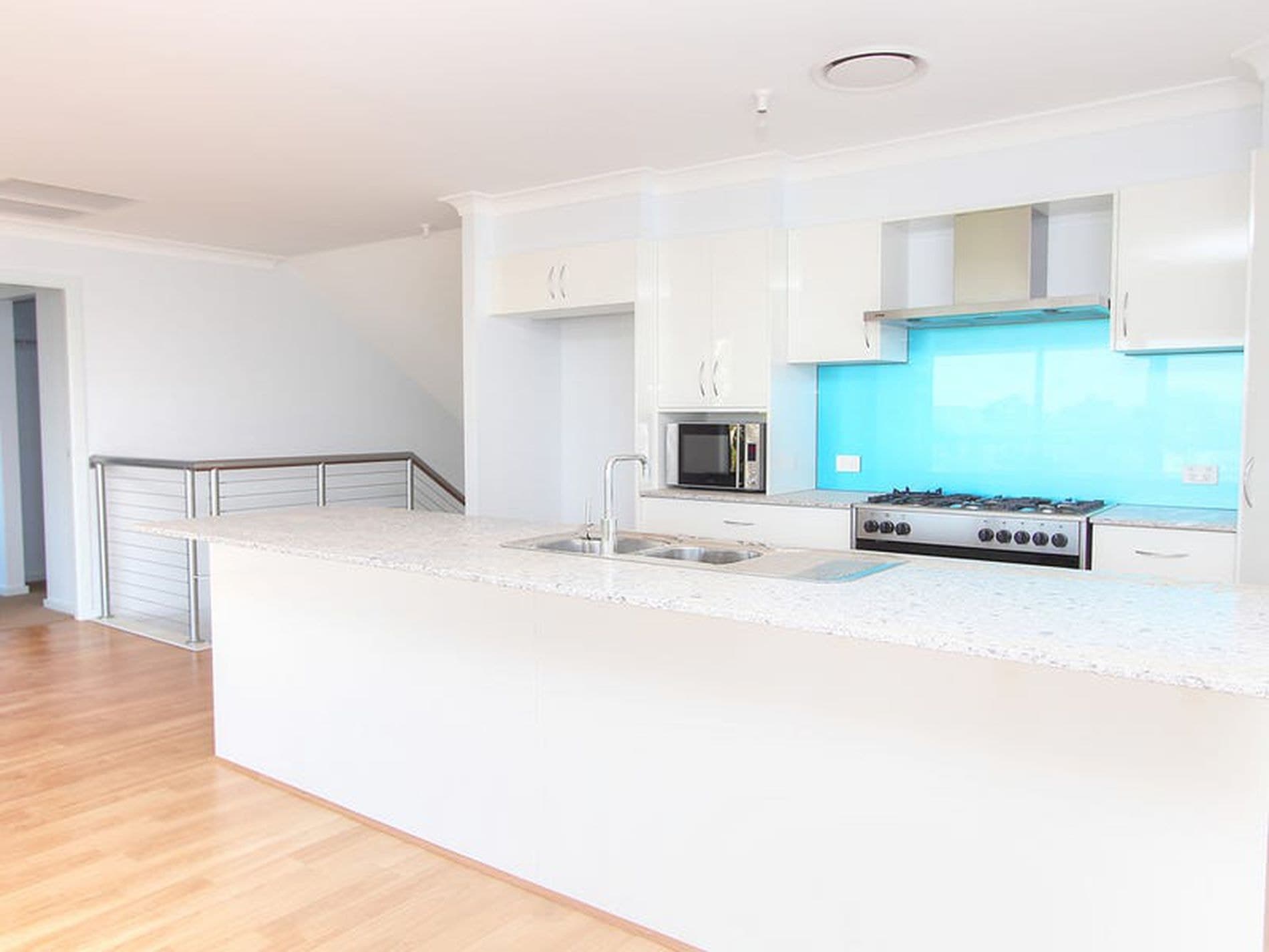 22 Lake Road, Balcolyn - Thumbnail 3