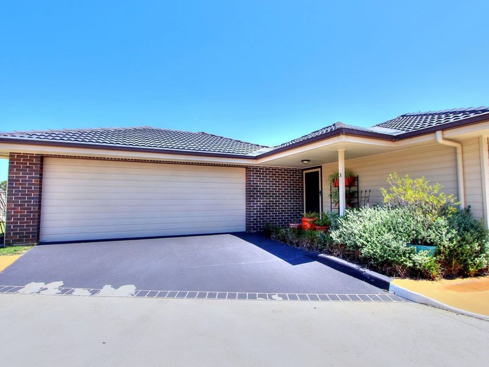3 / 3 Gahnia Place, Hamlyn Terrace - Thumbnail 2