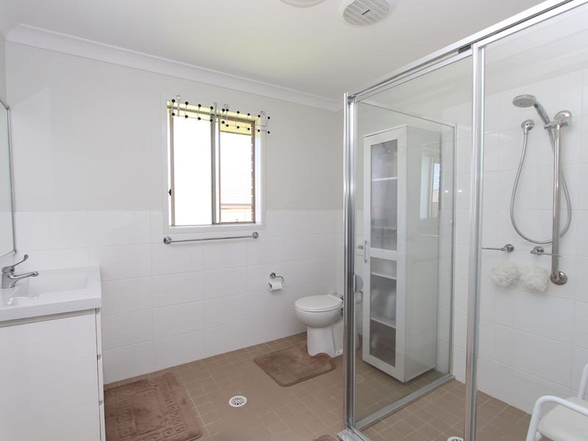 3 / 3 Gahnia Place, Hamlyn Terrace - Thumbnail 7