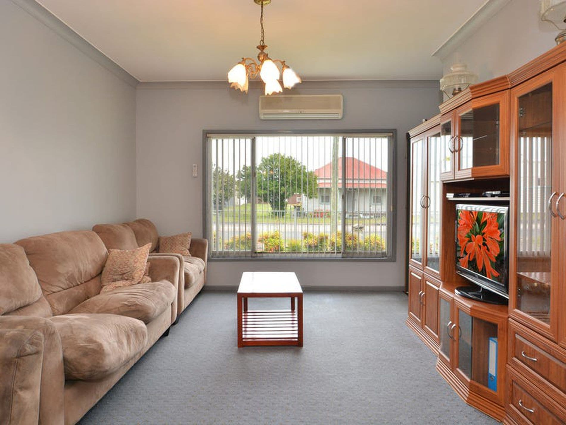 5 First Street, Weston - Thumbnail 3
