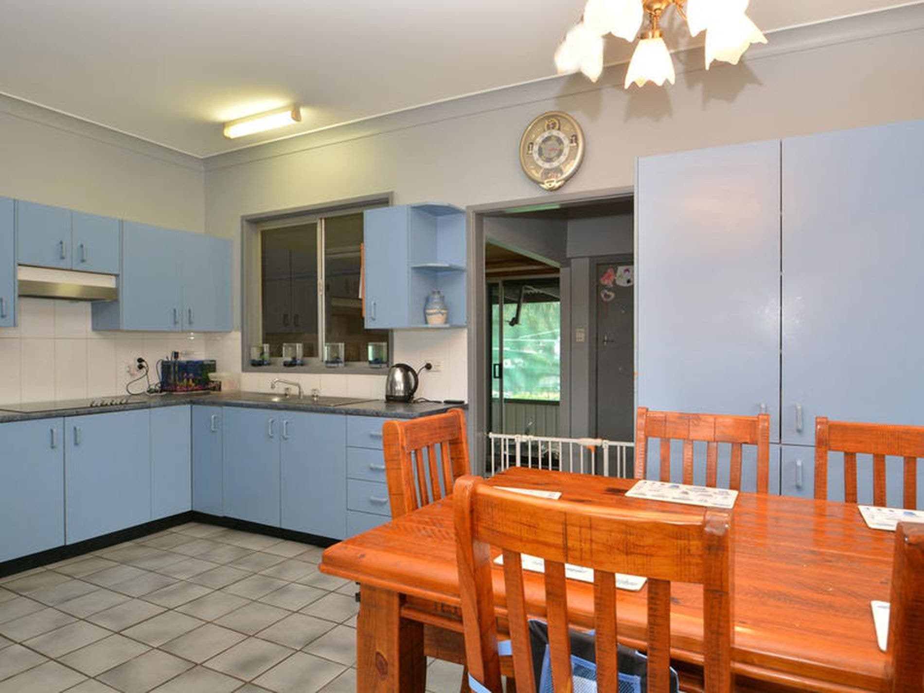 5 First Street, Weston - Thumbnail 4
