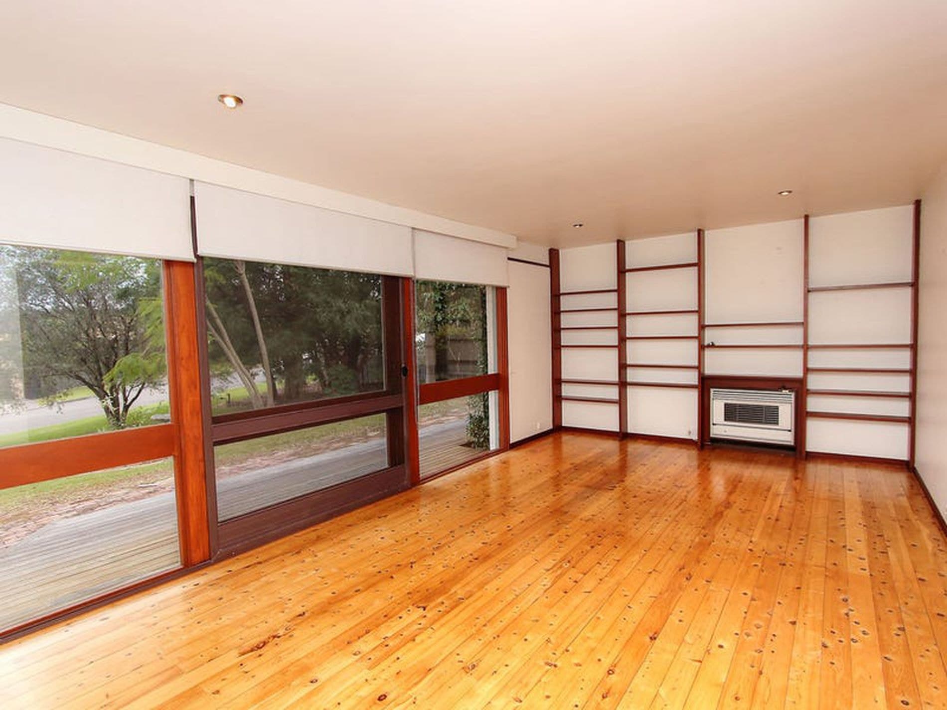 46 Amelia Street, Carey Bay - Thumbnail 2