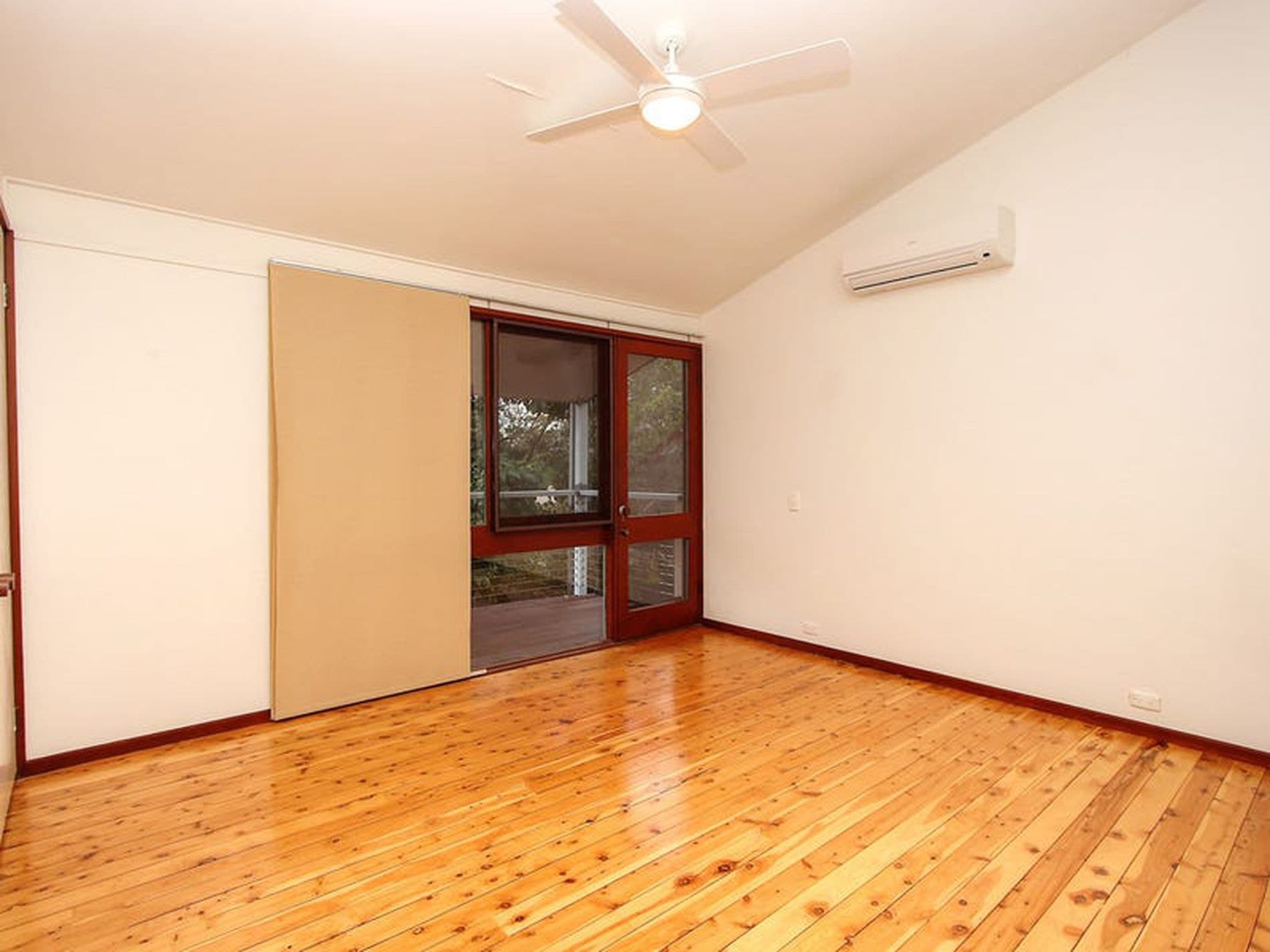 46 Amelia Street, Carey Bay - Thumbnail 3