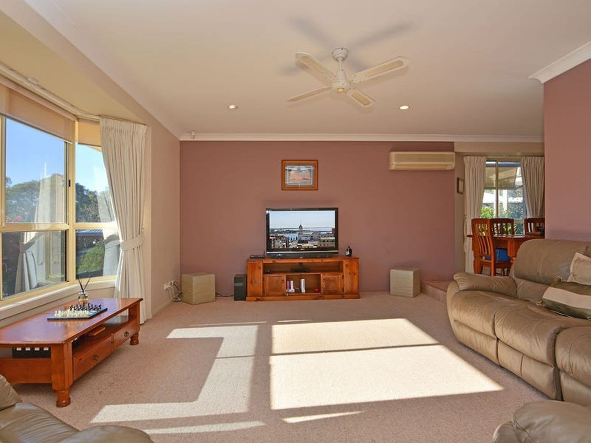 8 Cypress Close, Fletcher - Thumbnail 4