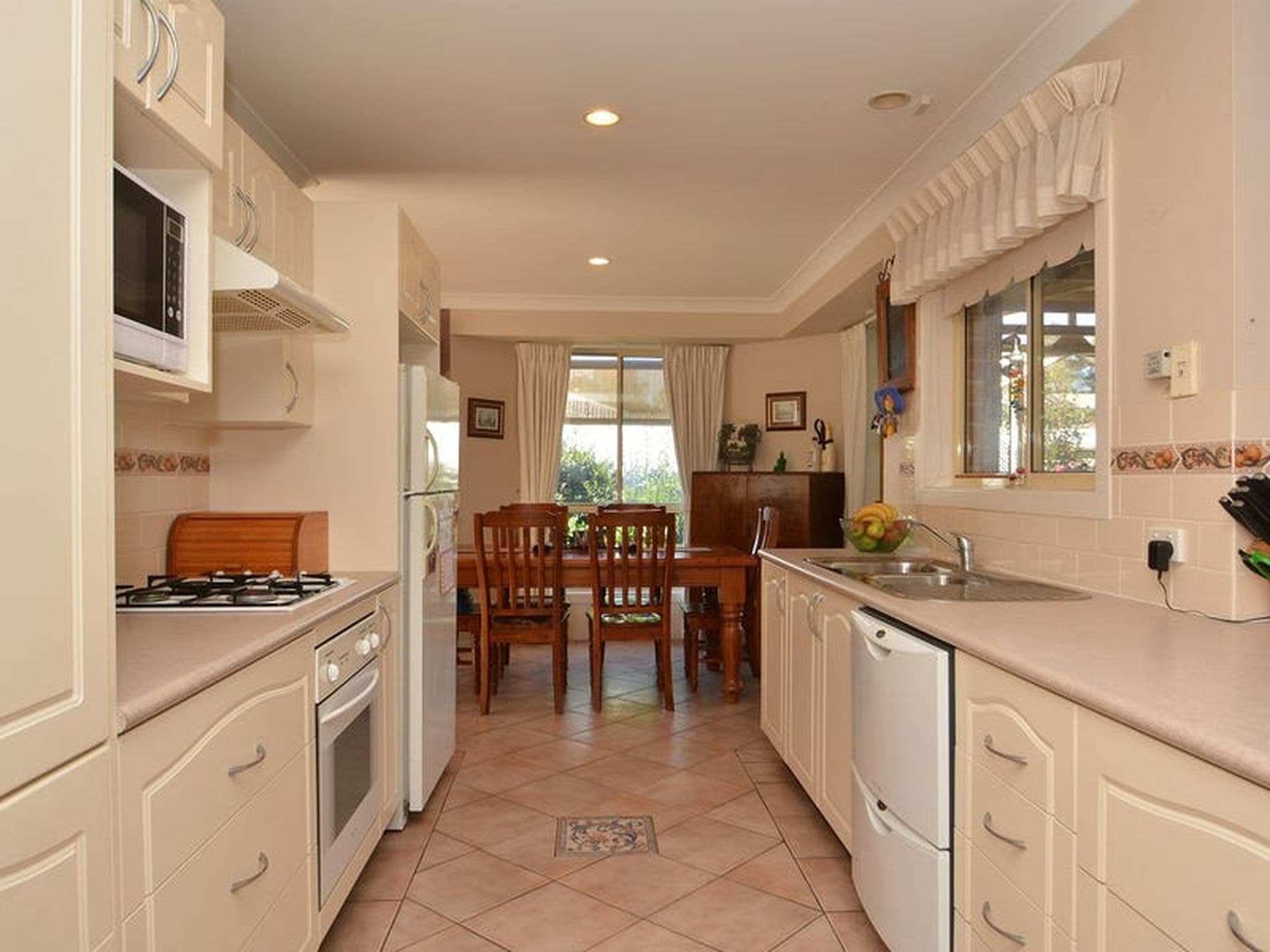 8 Cypress Close, Fletcher - Thumbnail 6
