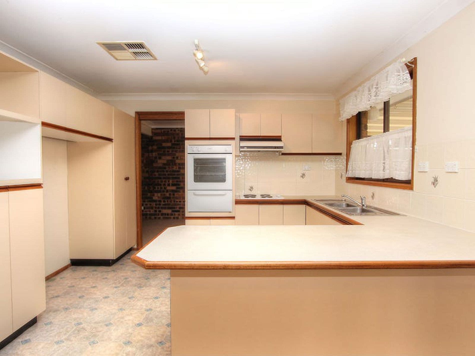 150 Freemans Drive, Morisset - Thumbnail 3