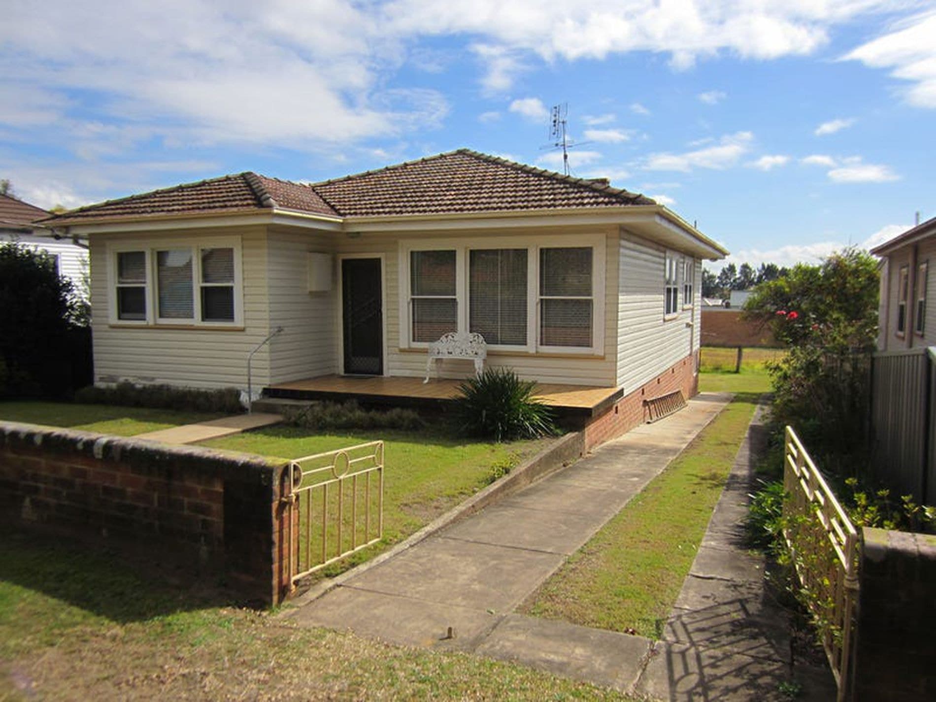 61 Banks Street, East Maitland - Thumbnail 2